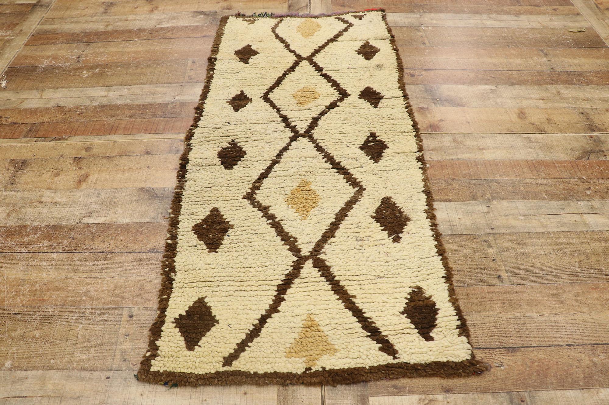 Vintage Berber Moroccan Azilal Rug with Mid-Century Modern Style For Sale 1