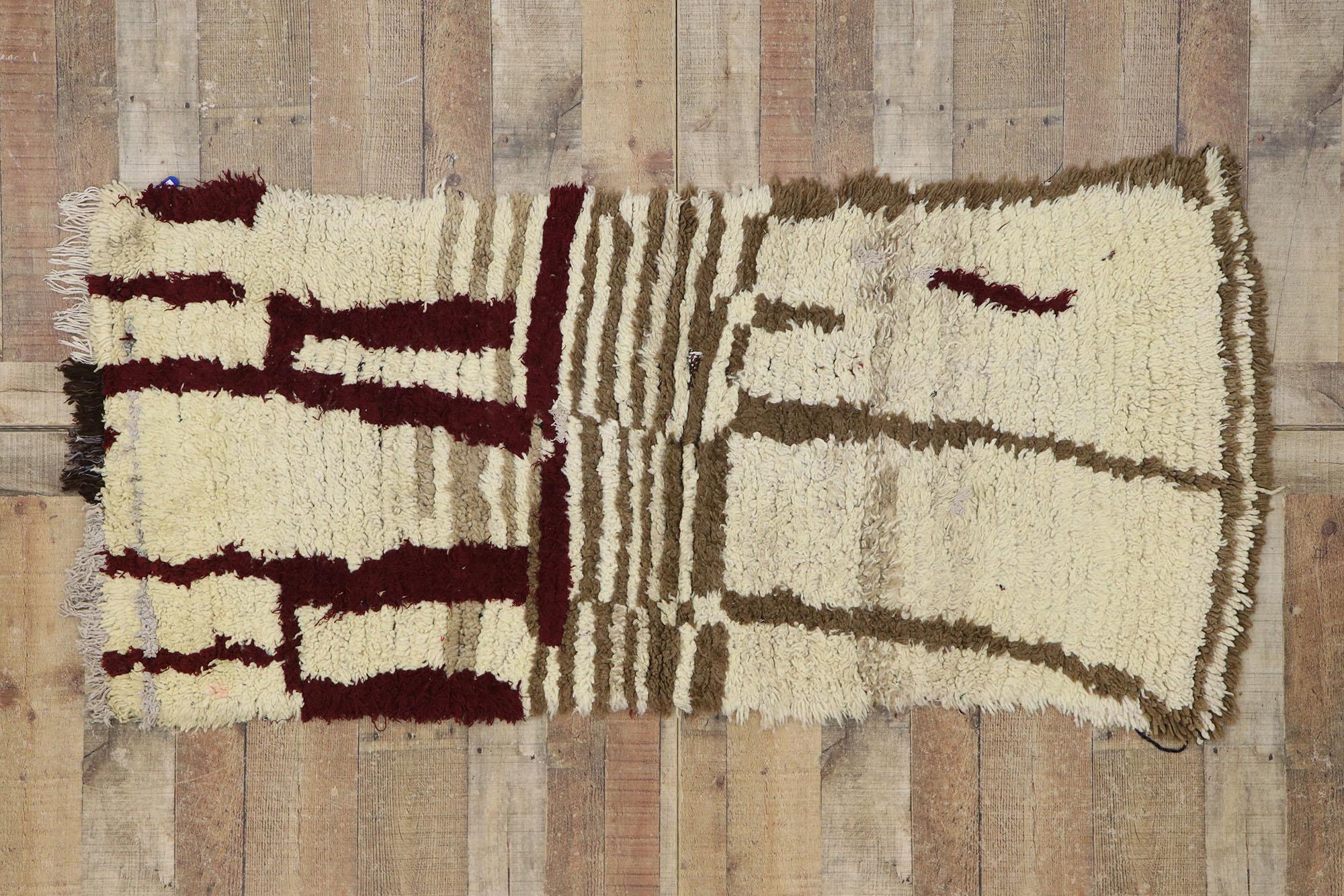 Marokkanischer Vintage-Berber- Azilal-Teppich im Mid-Century Modern-Stil im Angebot 1