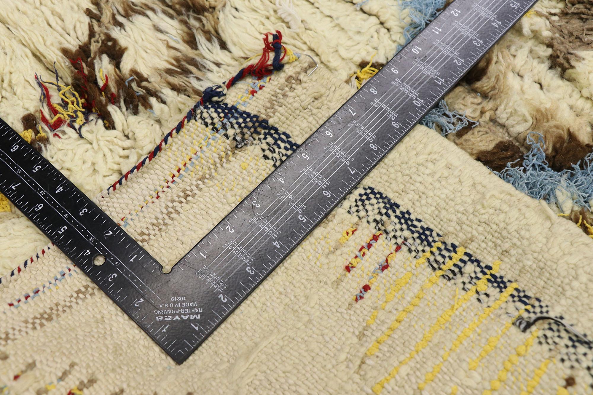 Noué à la main Tapis berbère marocain Azilal vintage de style tribal en vente