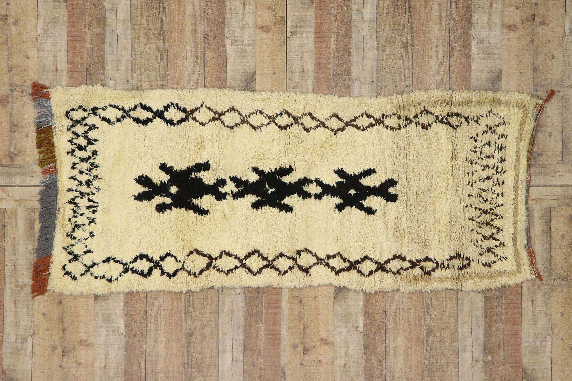 Vintage Berber Moroccan Azilal Rug with Tribal Style For Sale 2