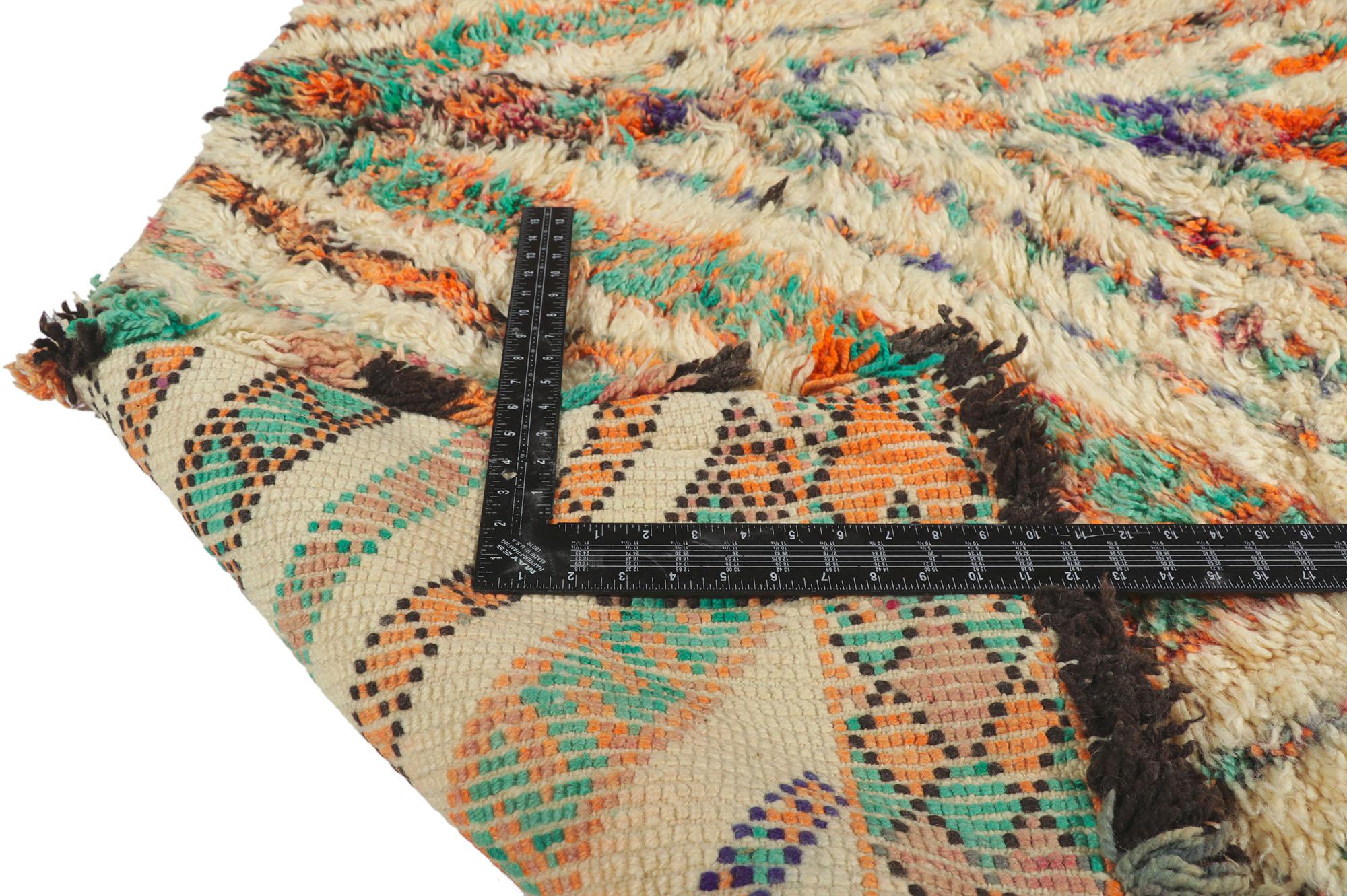 Vintage Berber Moroccan Beni M'guild Rug In Good Condition For Sale In Dallas, TX