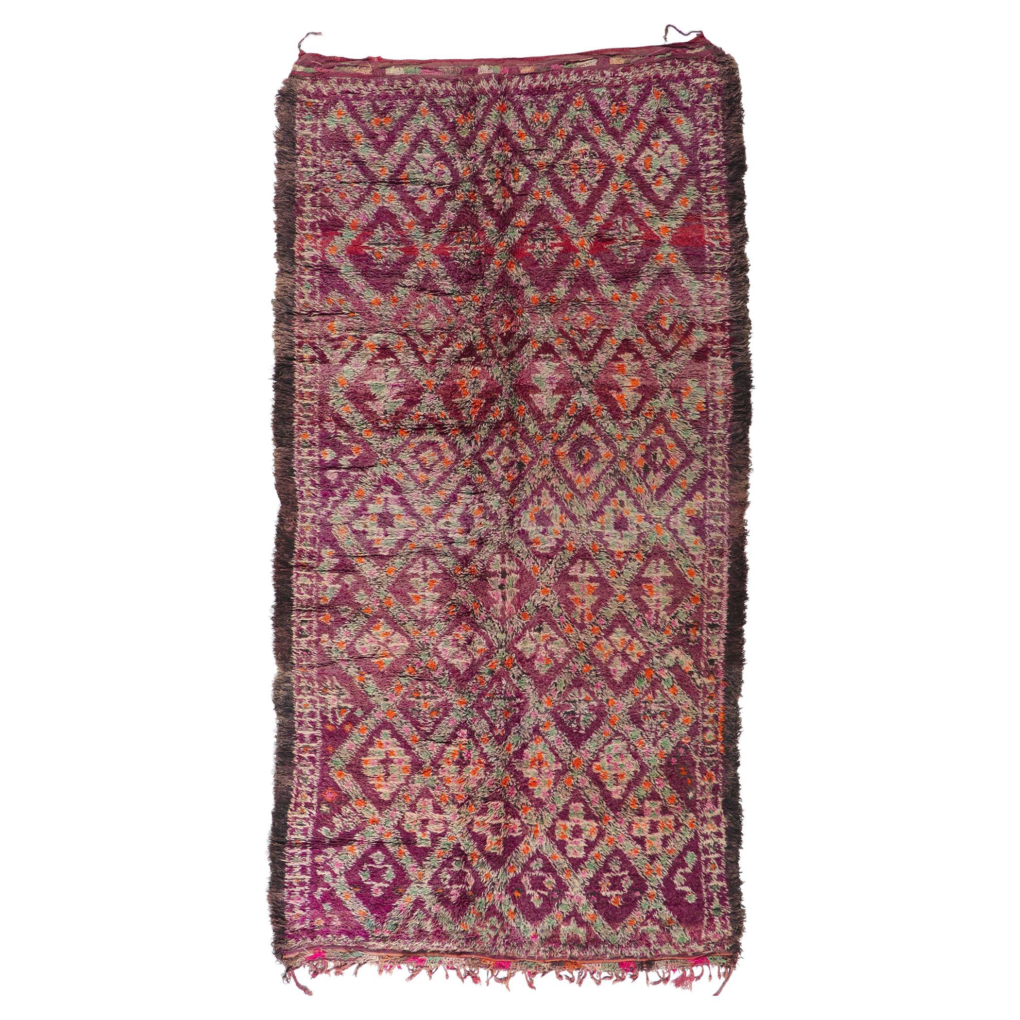 Marokkanischer Beni M'Guild-Teppich aus Berber mit böhmischem Stil