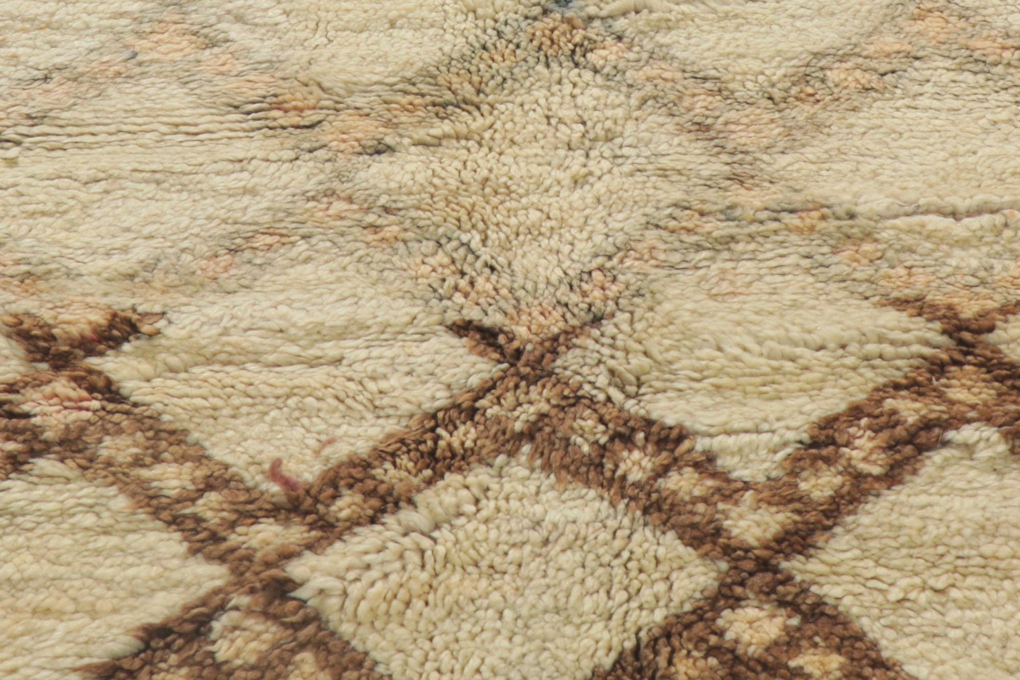 Tapis berbère marocain Beni Ourain vintage en vente 4