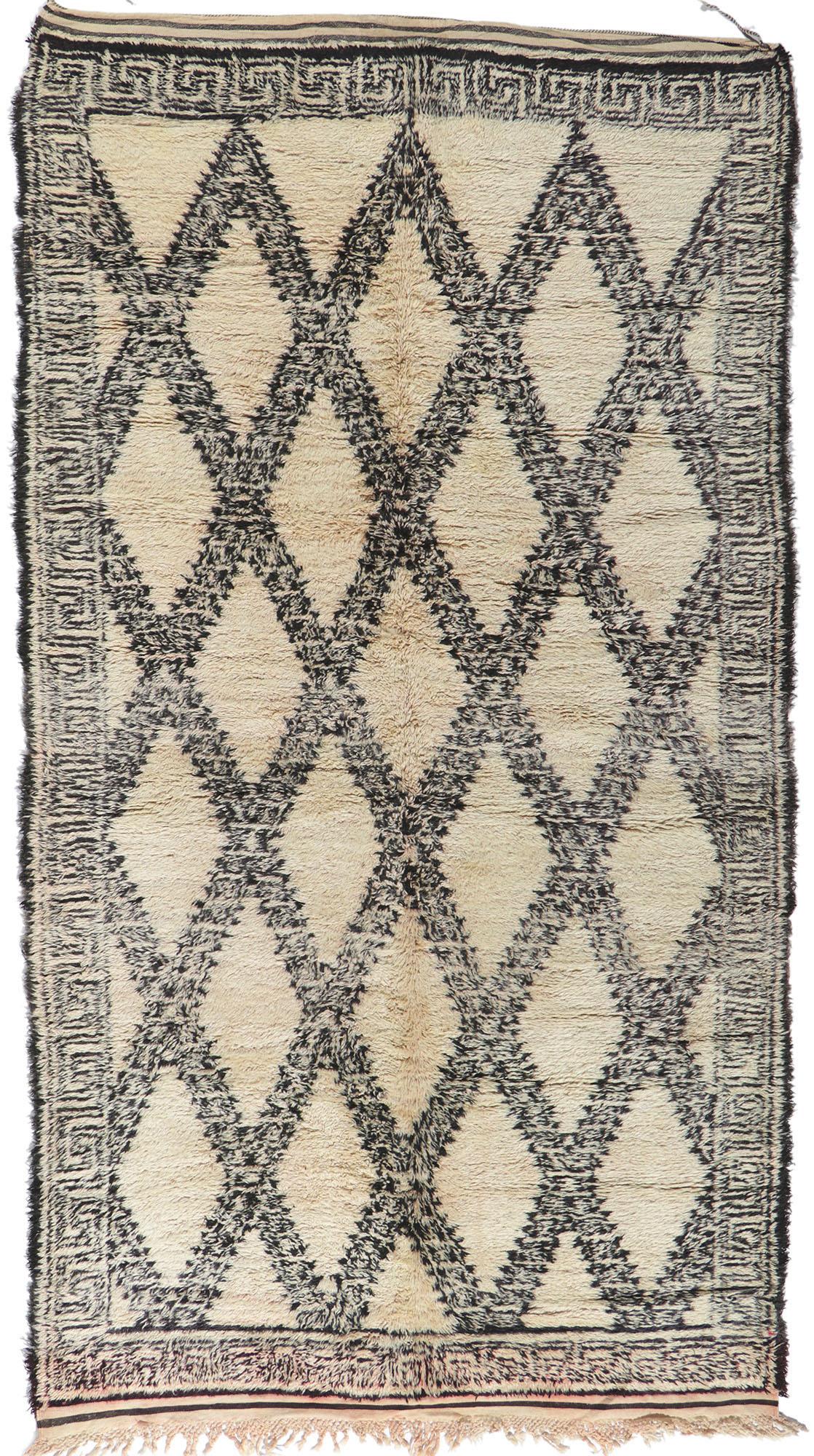 Vintage Moroccan Beni Ourain Rug, Cozy Boho Meets Cycladic Style For Sale 5