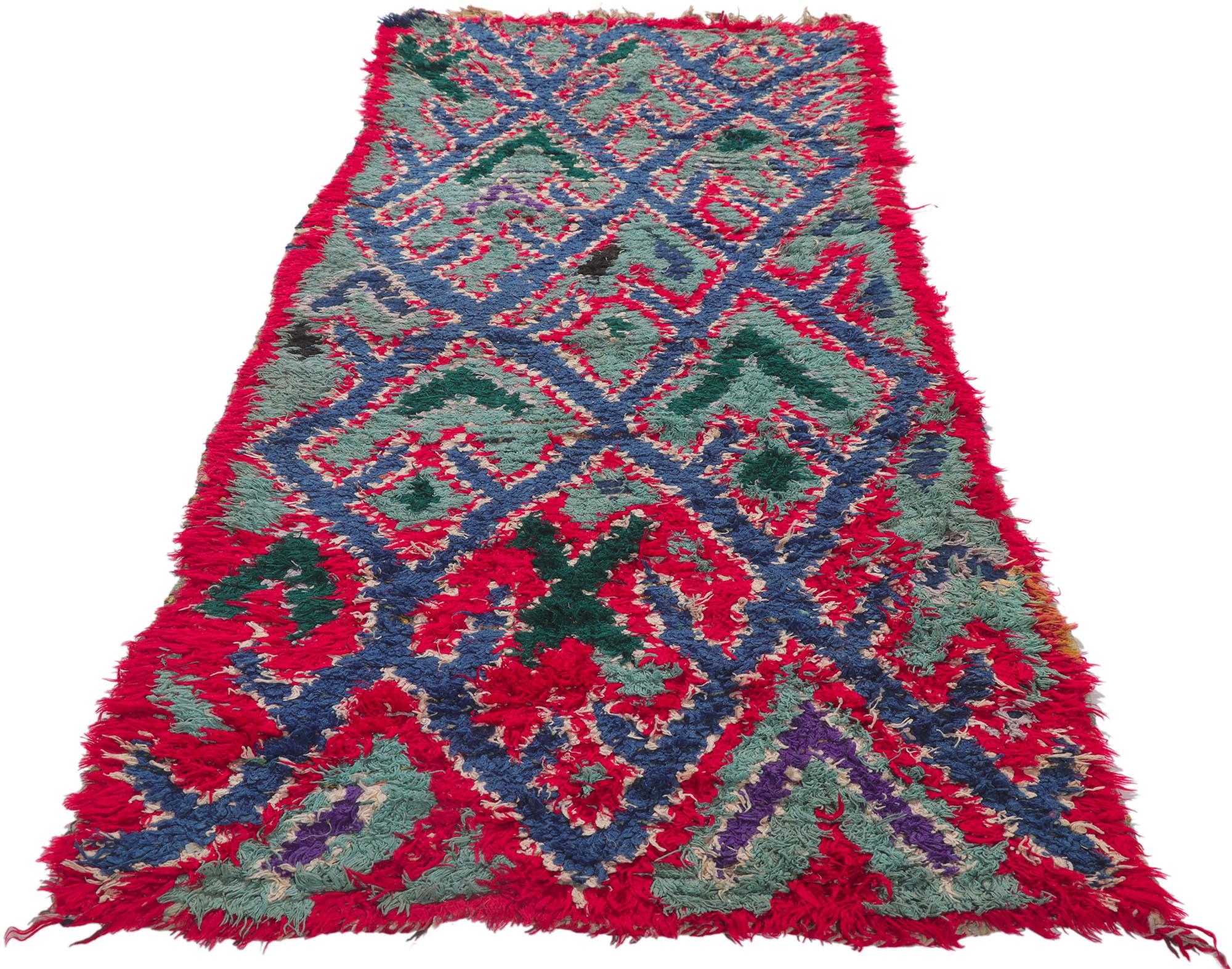 Tribal Tapis marocain vintage Boucherouite, breloque nomade rencontre Wabi-Sabi en vente