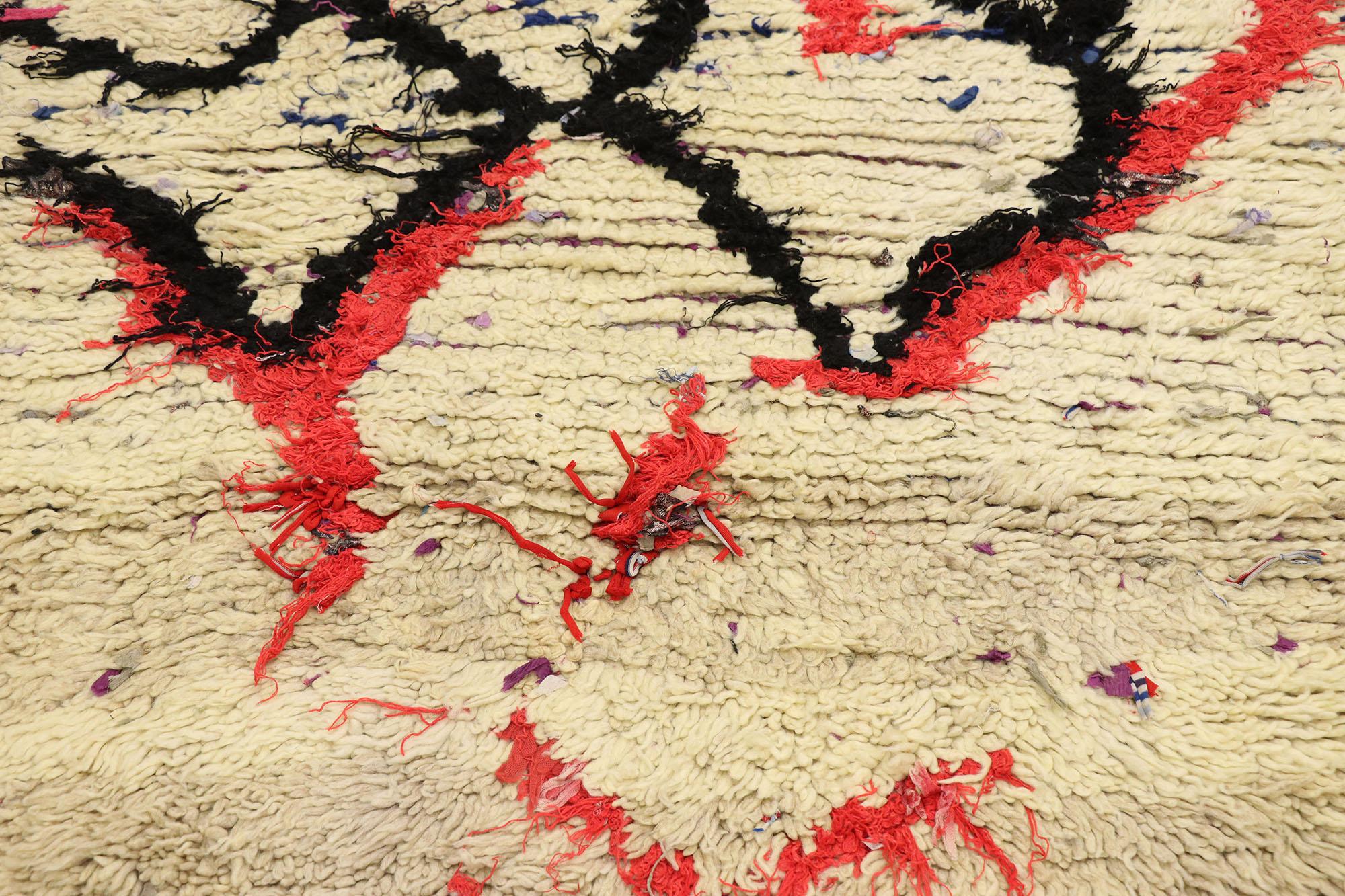 Marocain Tapis berbère marocain Boucherouite vintage de style tribal bohème en vente