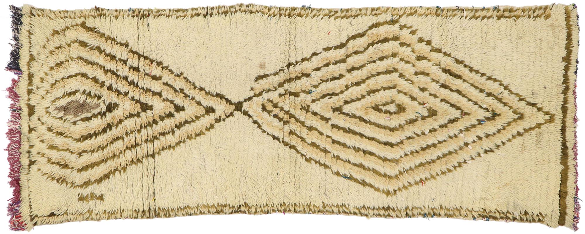 Vintage Berber Moroccan Boucherouite Rug with Modern Style For Sale 2