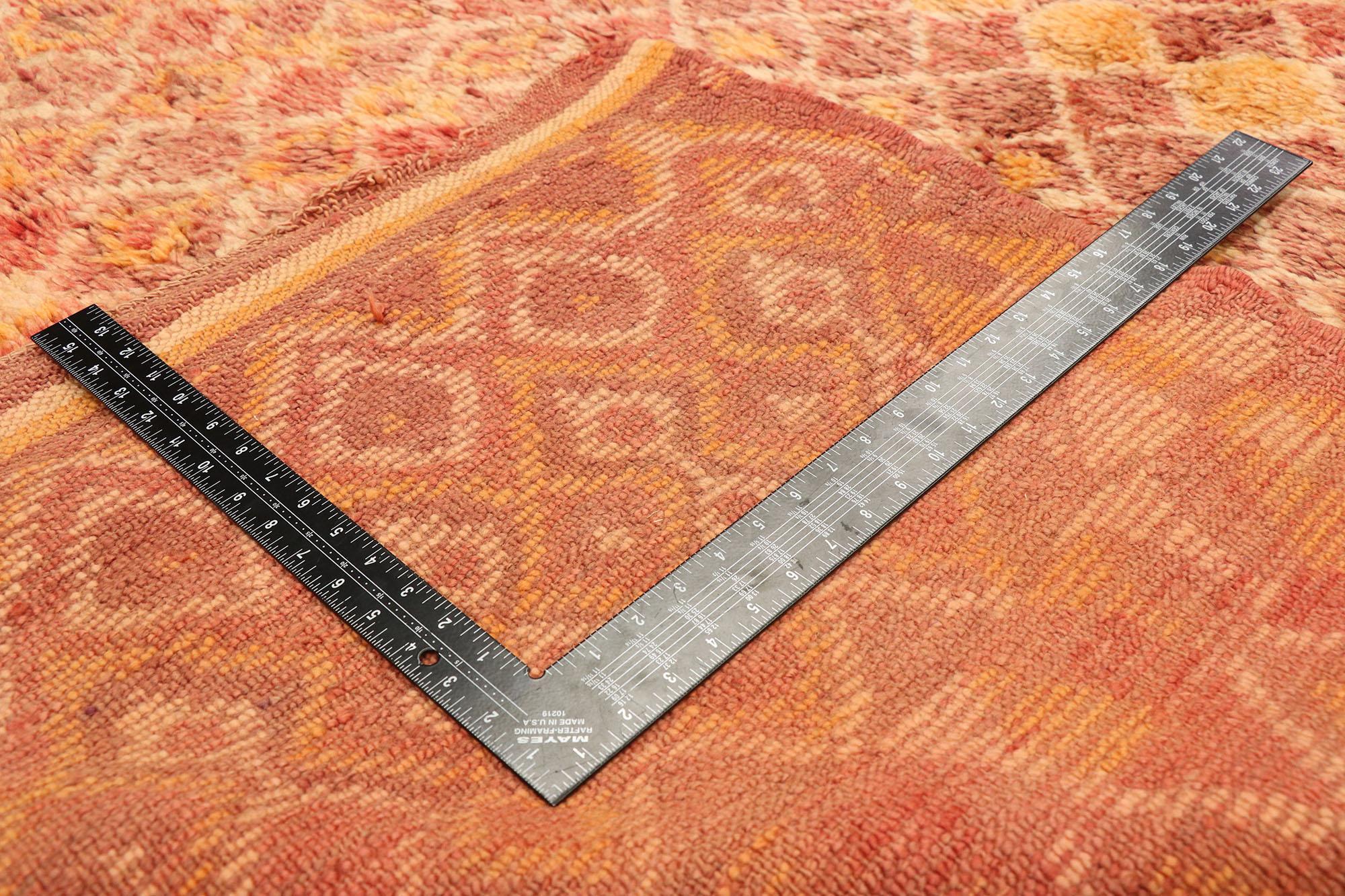 Vintage Berber Moroccan Boujad Rug with Diamond Pattern and Modern Style In Good Condition For Sale In Dallas, TX