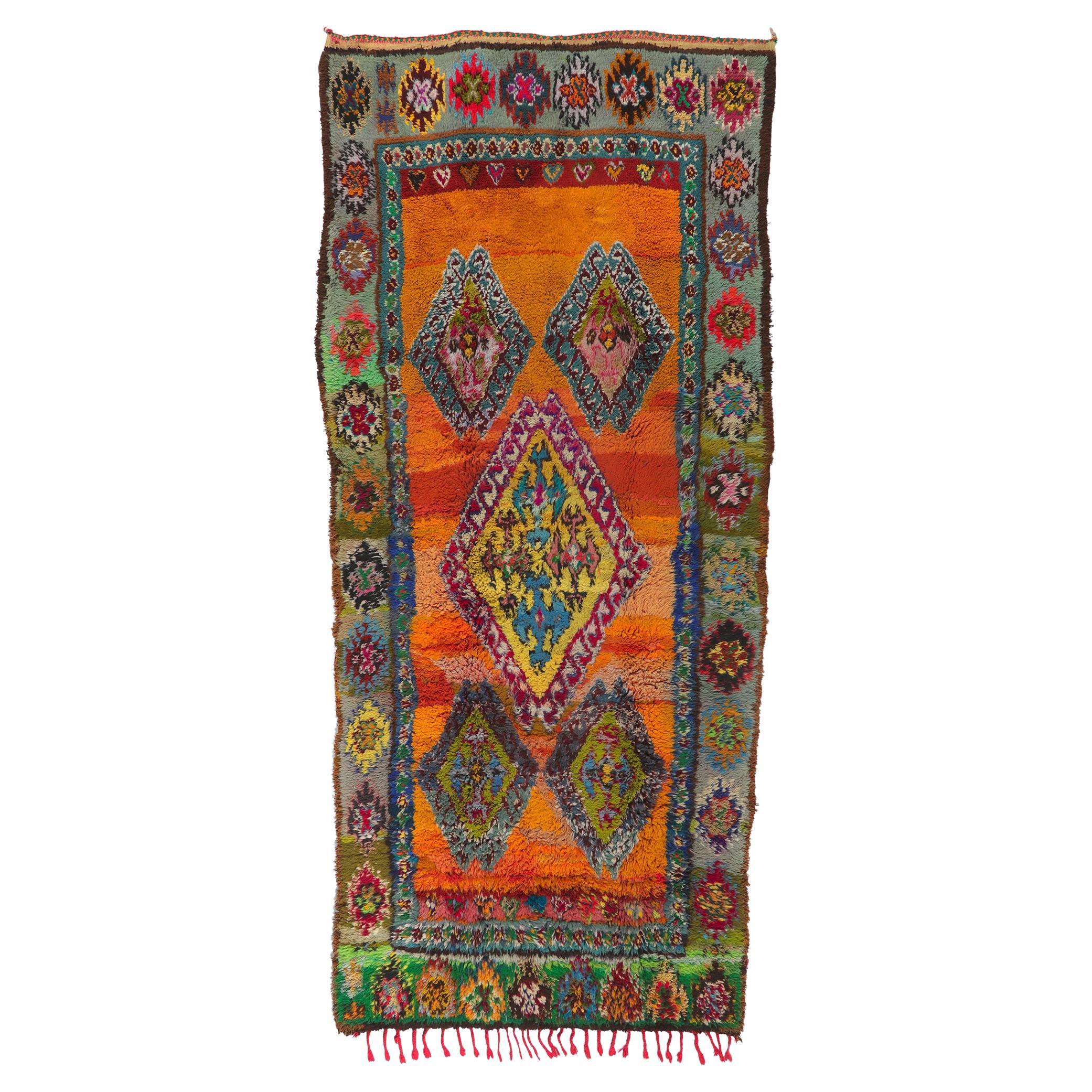 Marokkanischer Boujad-Teppich aus Berber mit Stammesmotiv im böhmischen Stil