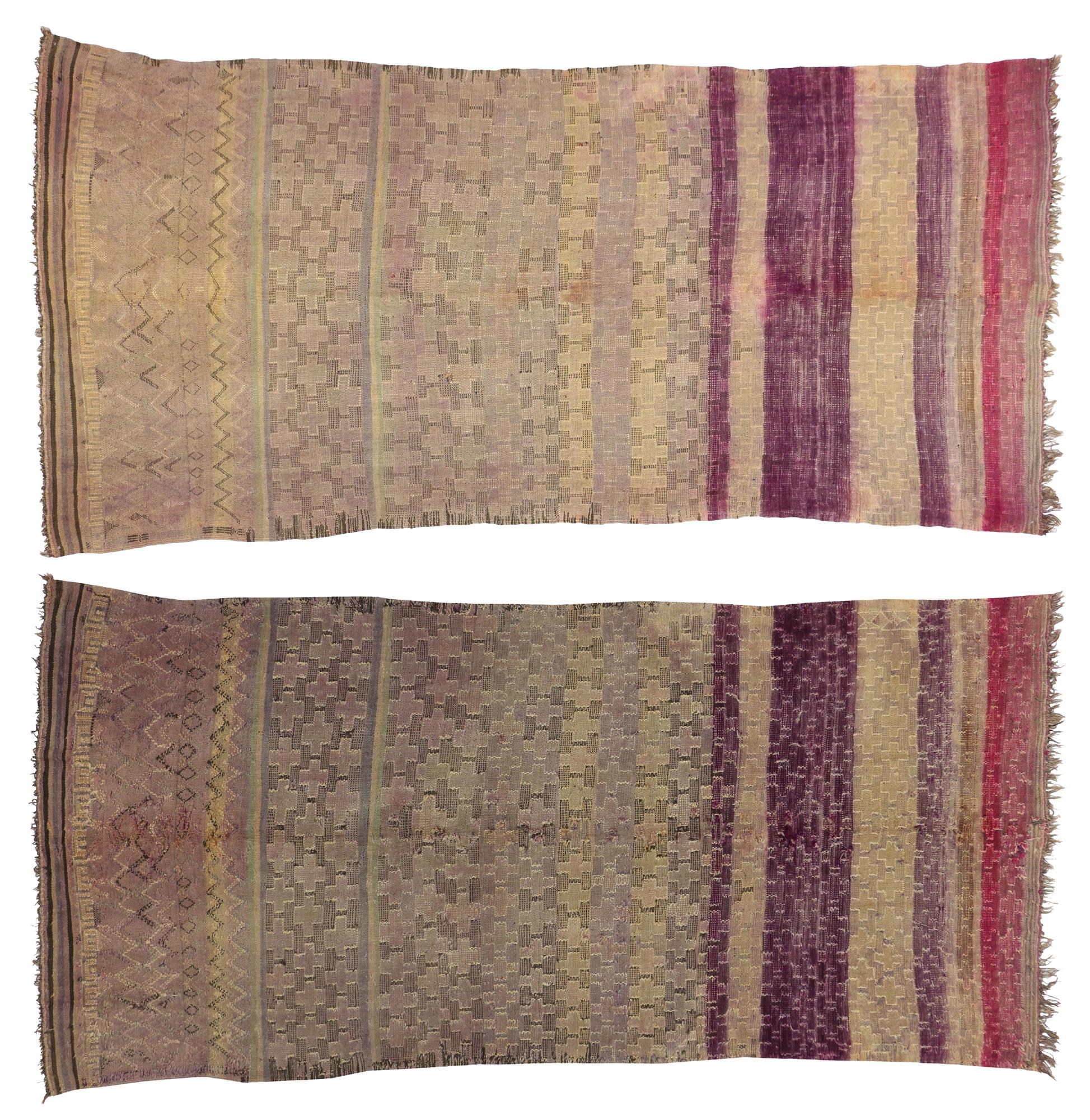 Tissé à la main Tapis Kilim marocain berbère vintage tissé à plat de style tribal bohème et chic en vente