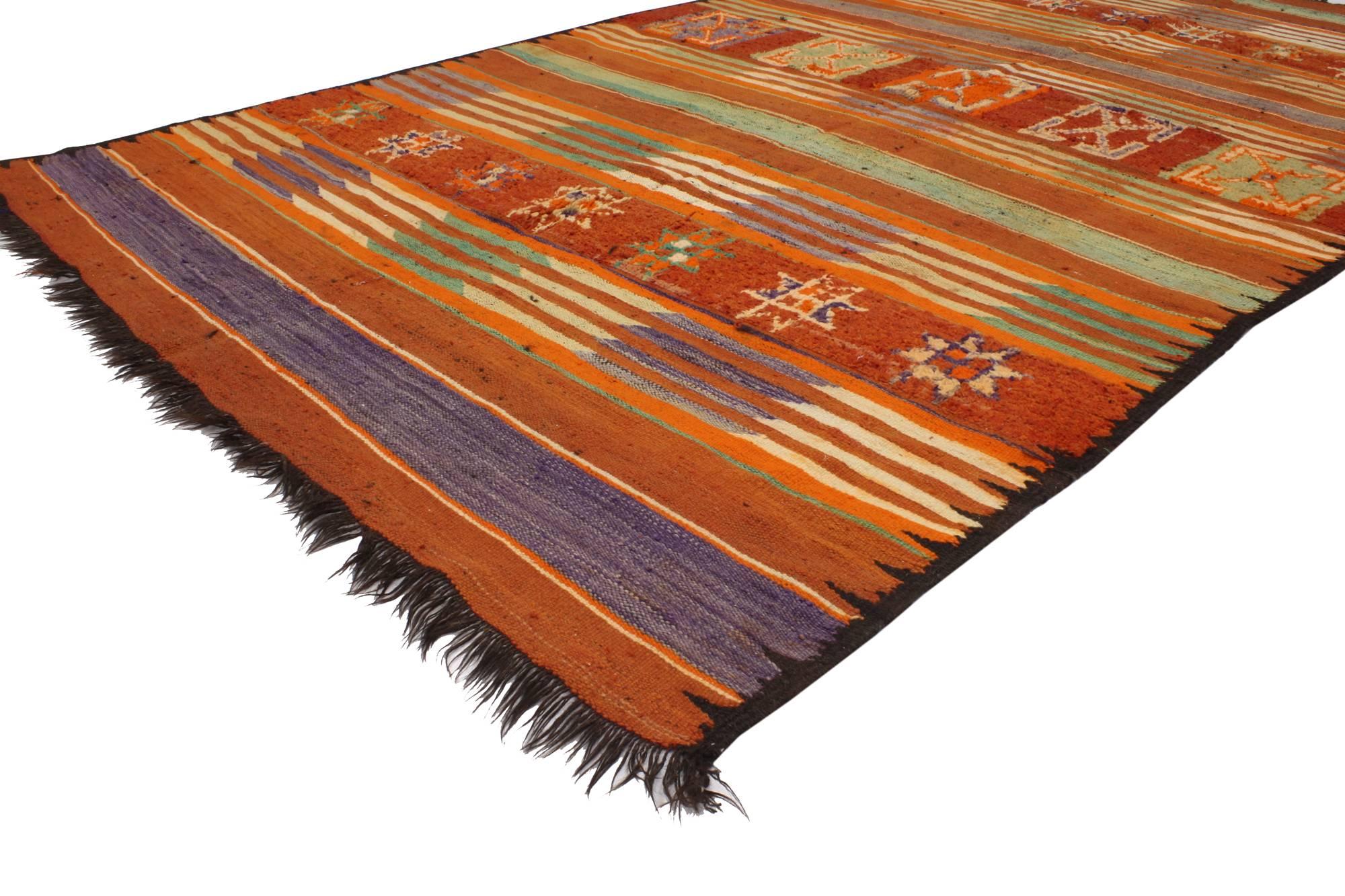 Hand-Woven Vintage Berber Moroccan Kilim Rug with Modern Cabin Style, Flat-weave Kilim Rug For Sale