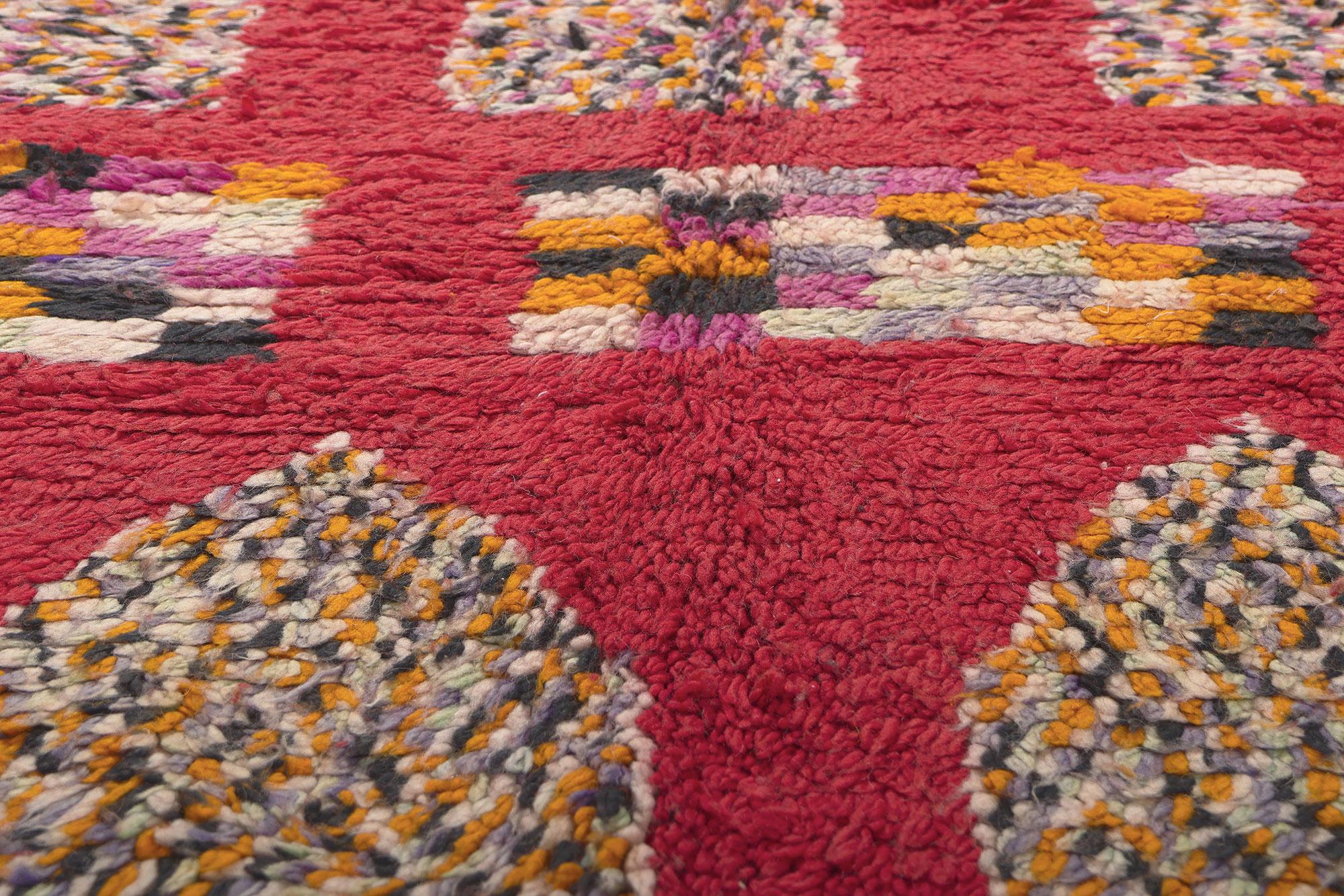 Vintage Rehamna Moroccan Rug, Nomadic Charm Meets Abstract Expressionism In Good Condition For Sale In Dallas, TX