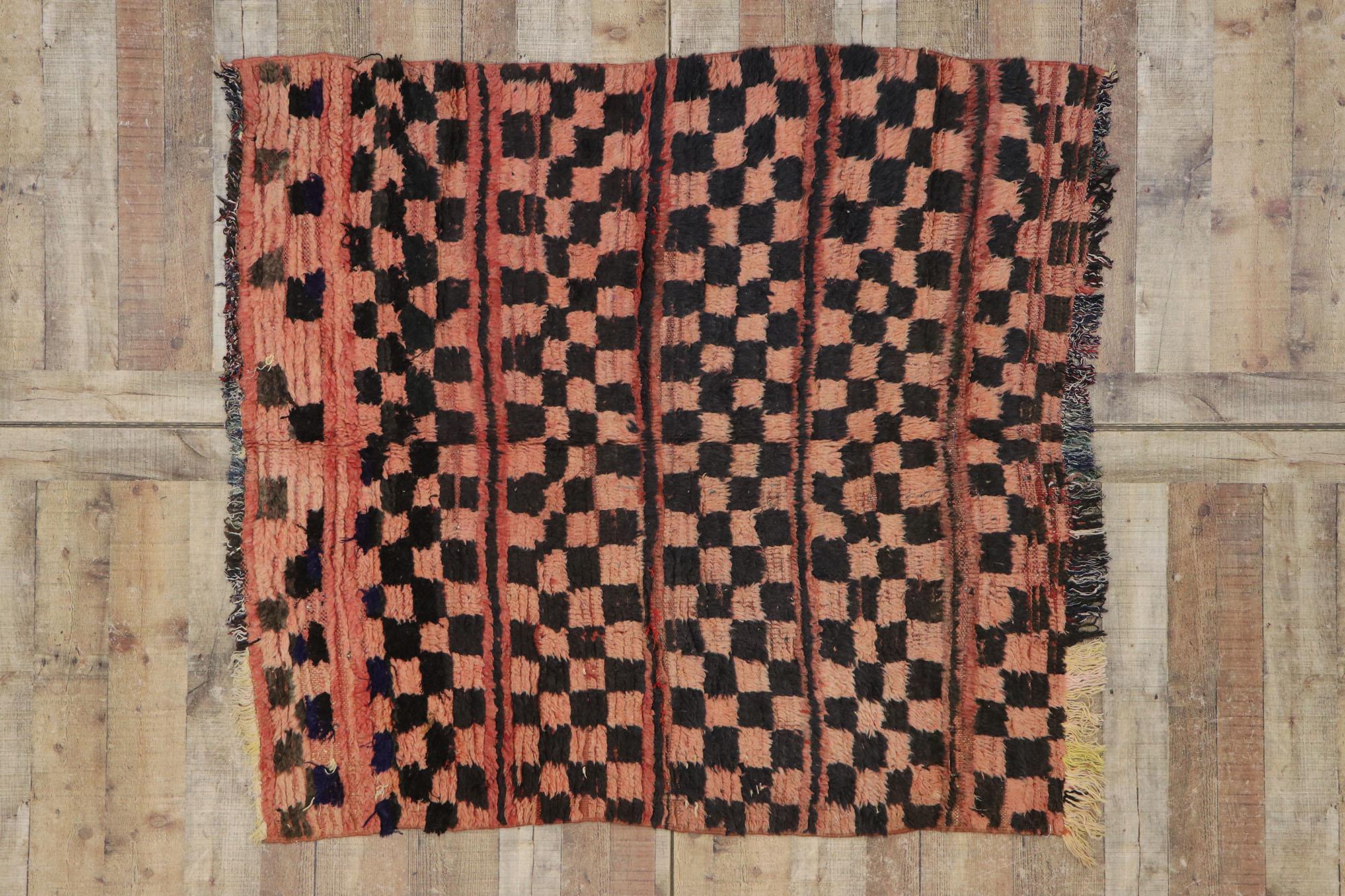 Vintage Berber Moroccan Rug, Boujad Saddlebag with Bauhaus Style For Sale 1