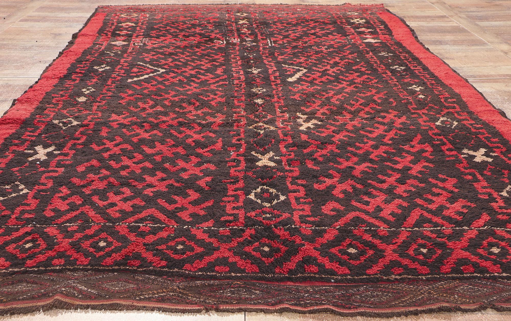 Vintage Taznakht Moroccan Rug, Cozy Nomad Meets Pacific Northwest Style For Sale 1