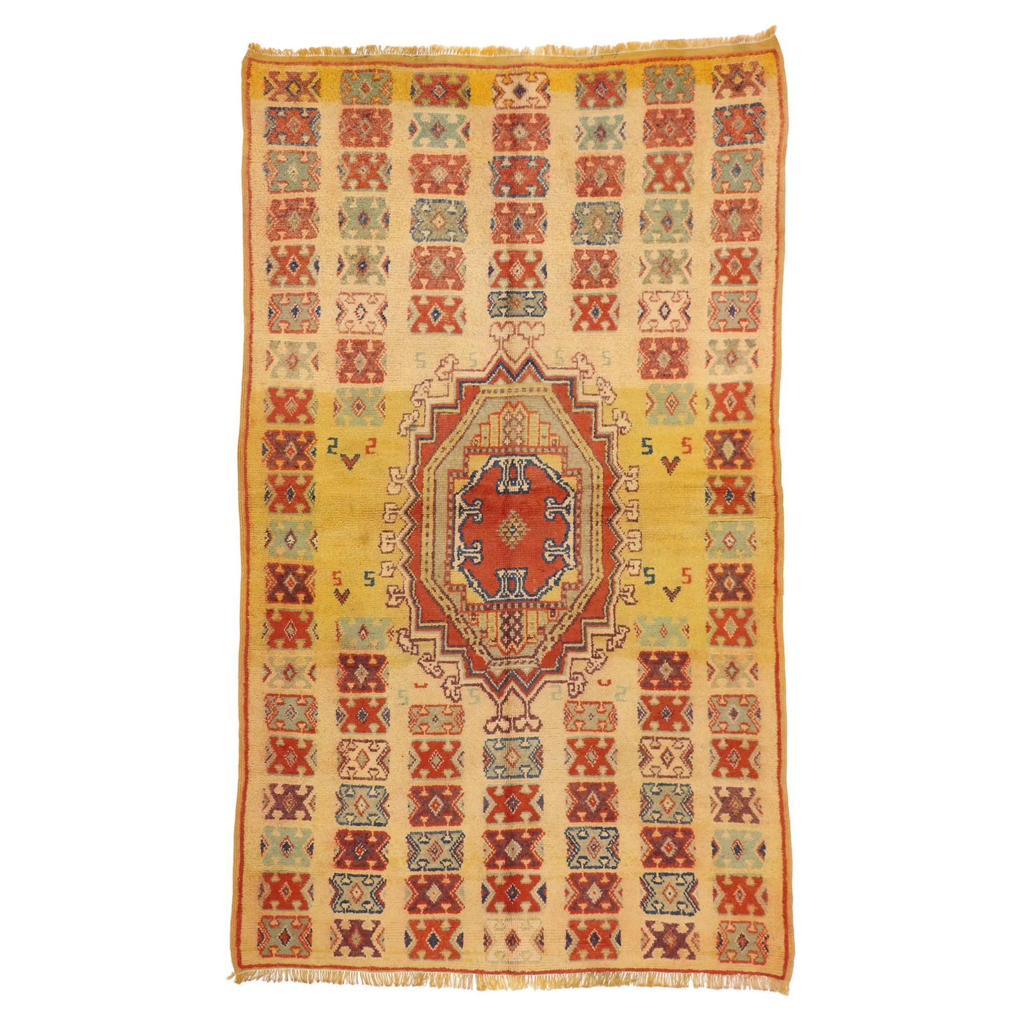 Vintage Berber Moroccan Rug in Traditional Style