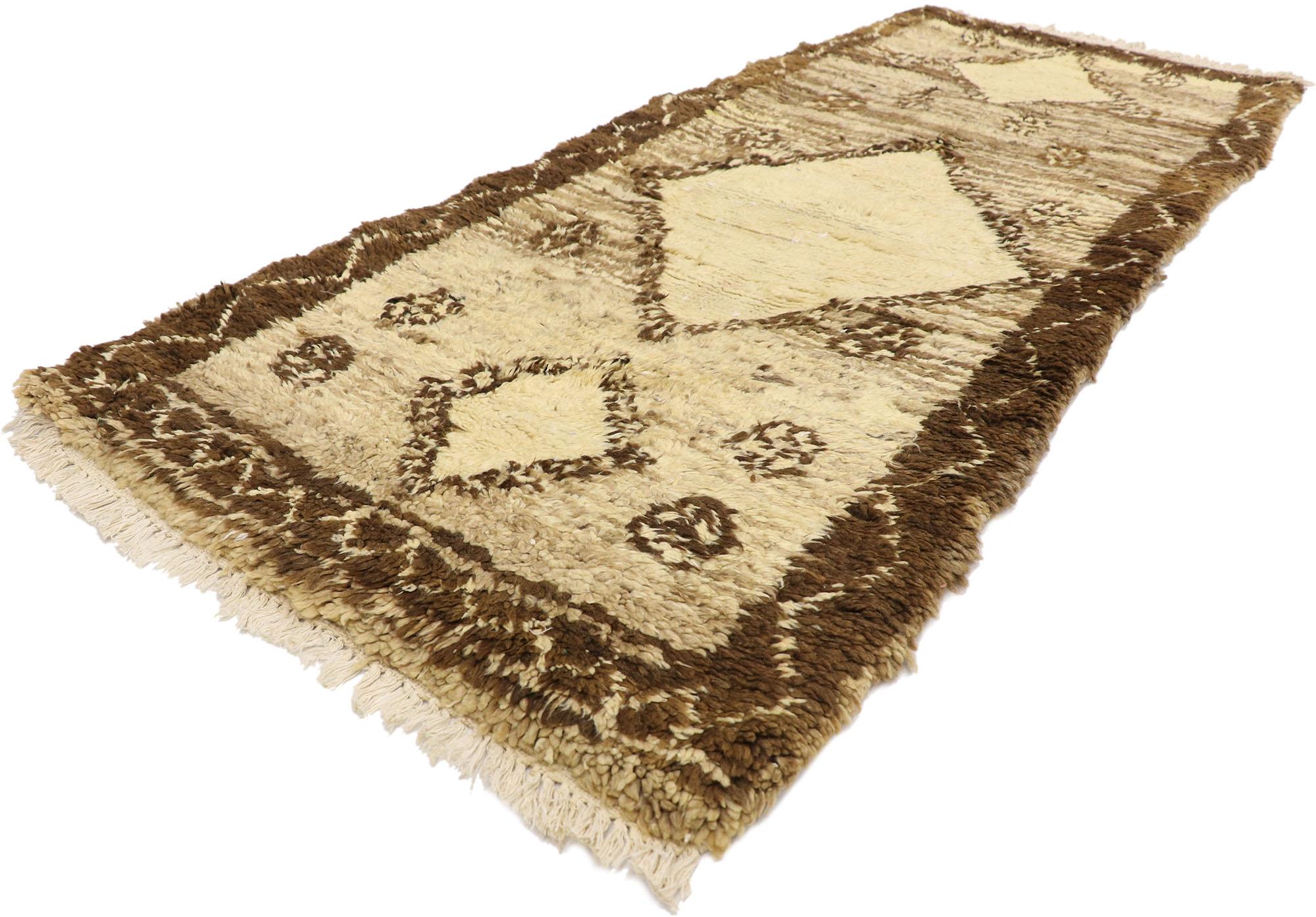 21566 Vintage Berber Moroccan Rug, 02'06 x 06'02.
Neutral bohemian meets cozy nomad in this hand knotted wool vintage Moroccan rug. The distinctive tribal elements and earthy neutral colors woven into this piece resulting in a rich, warm and