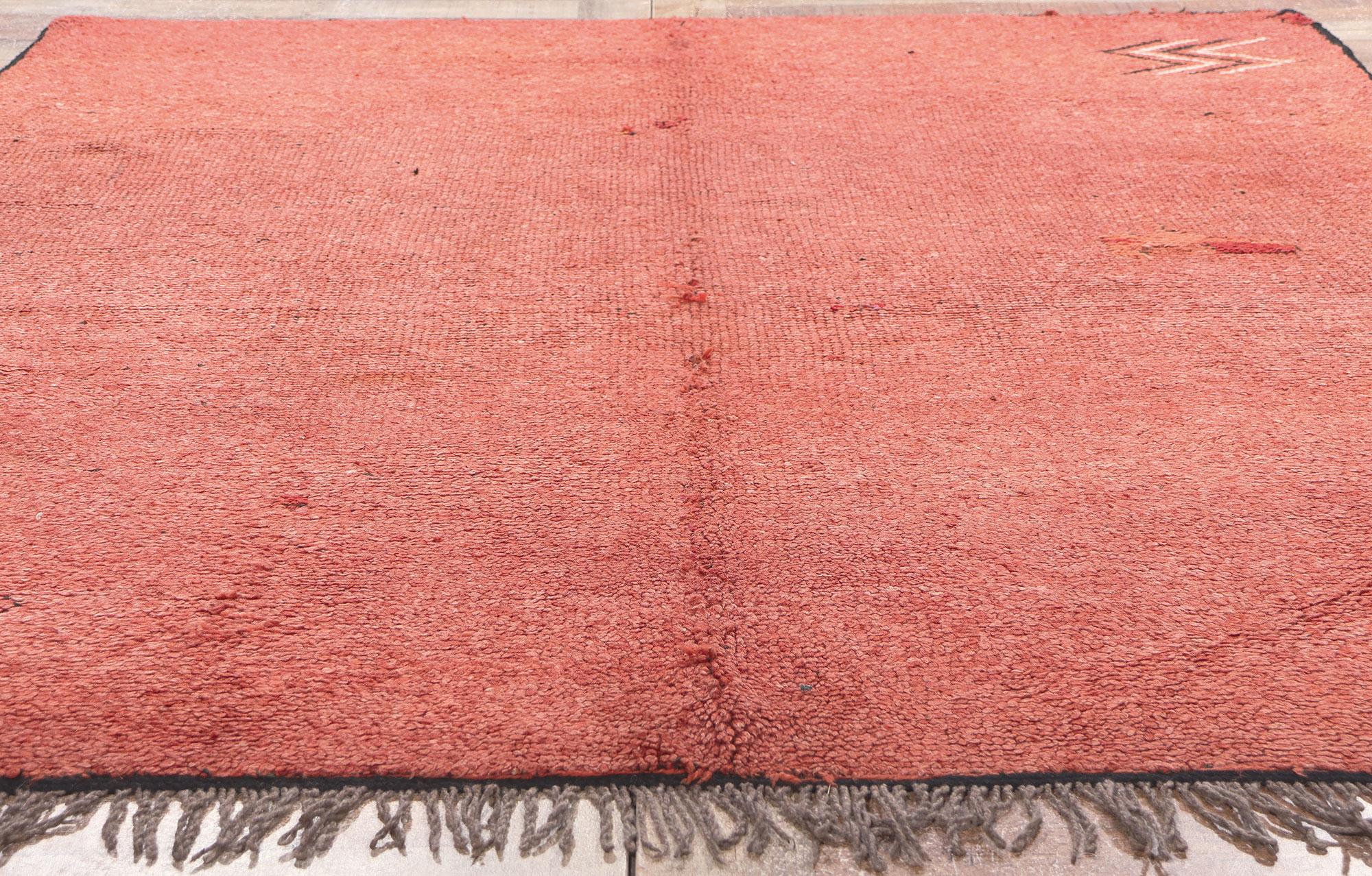 Marokkanischer Berber-Teppich im Vintage-Stil, Stammeskunst-Enchantment trifft rustikale Sensibilität im Angebot 2