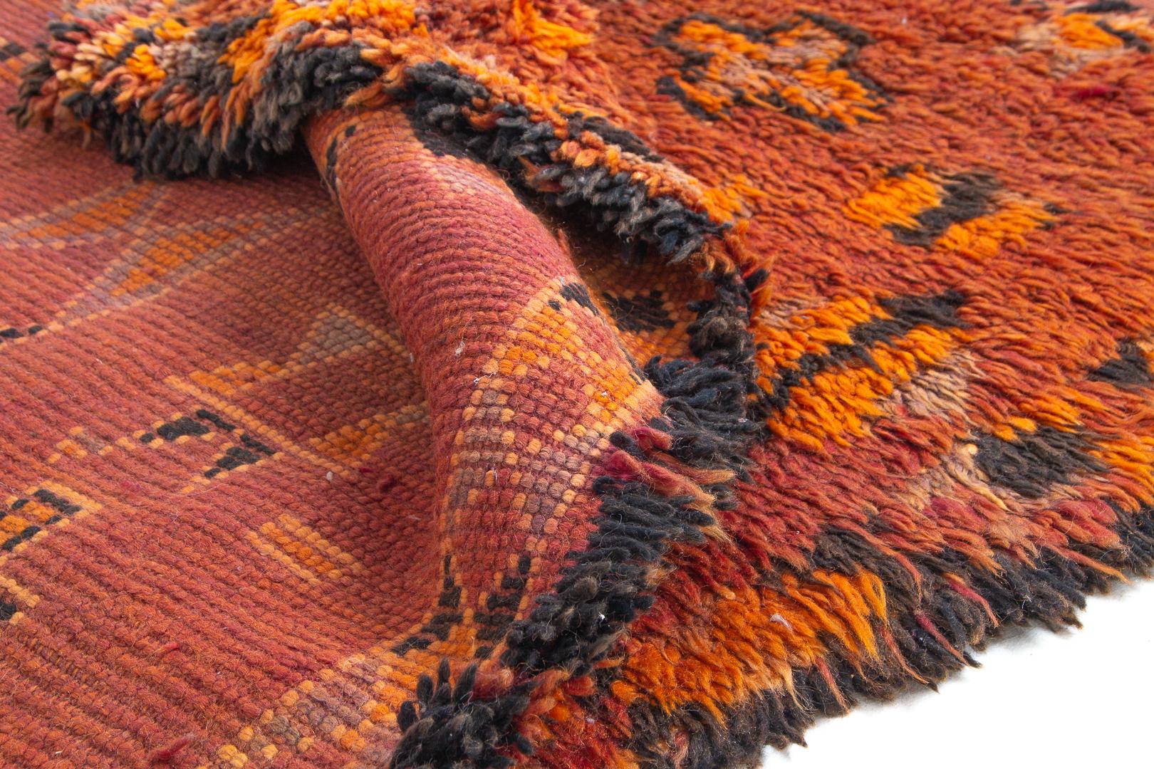 Alfombra bereber marroquí vintage, estilo tribal, hacia 1960 Anudado a mano en venta