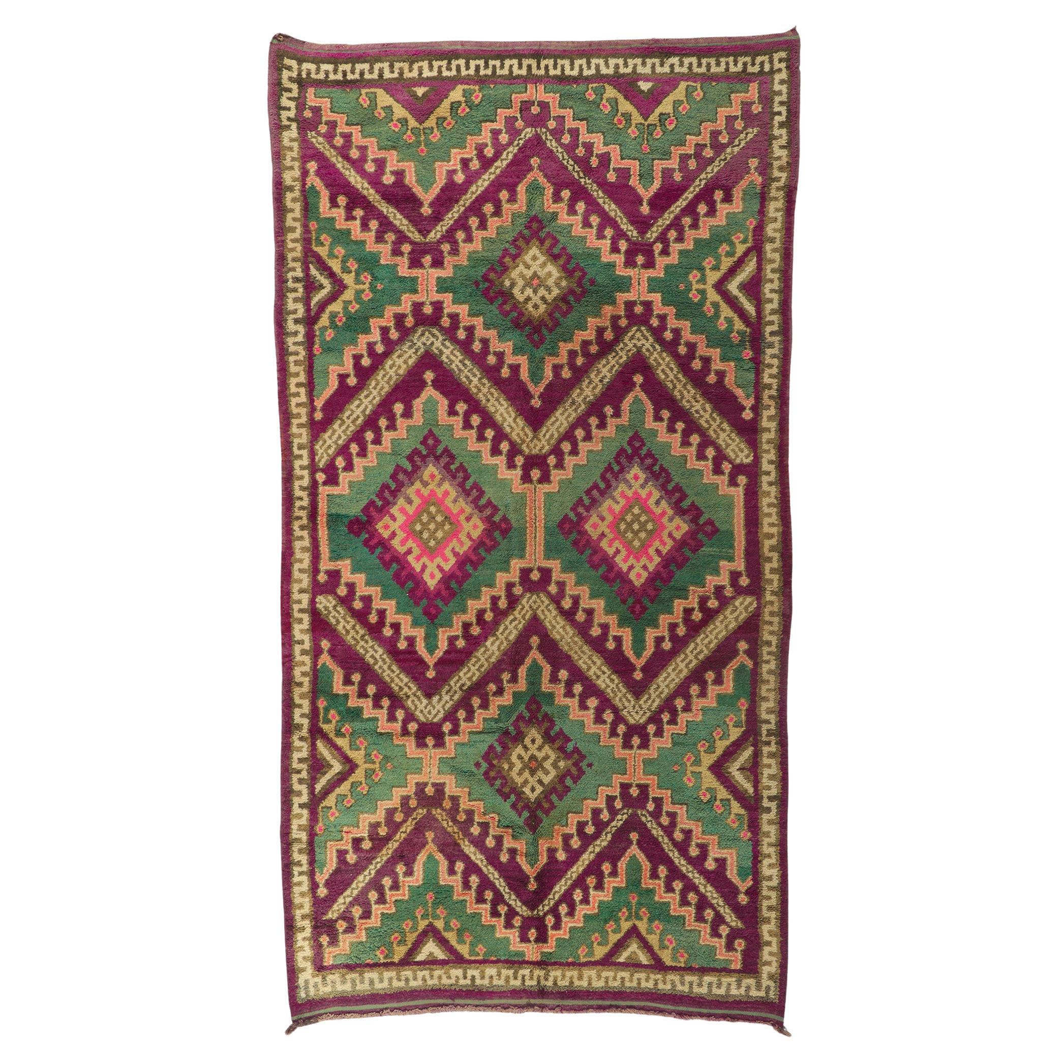 Vintage Berber Moroccan Rug with Bohemian Style For Sale