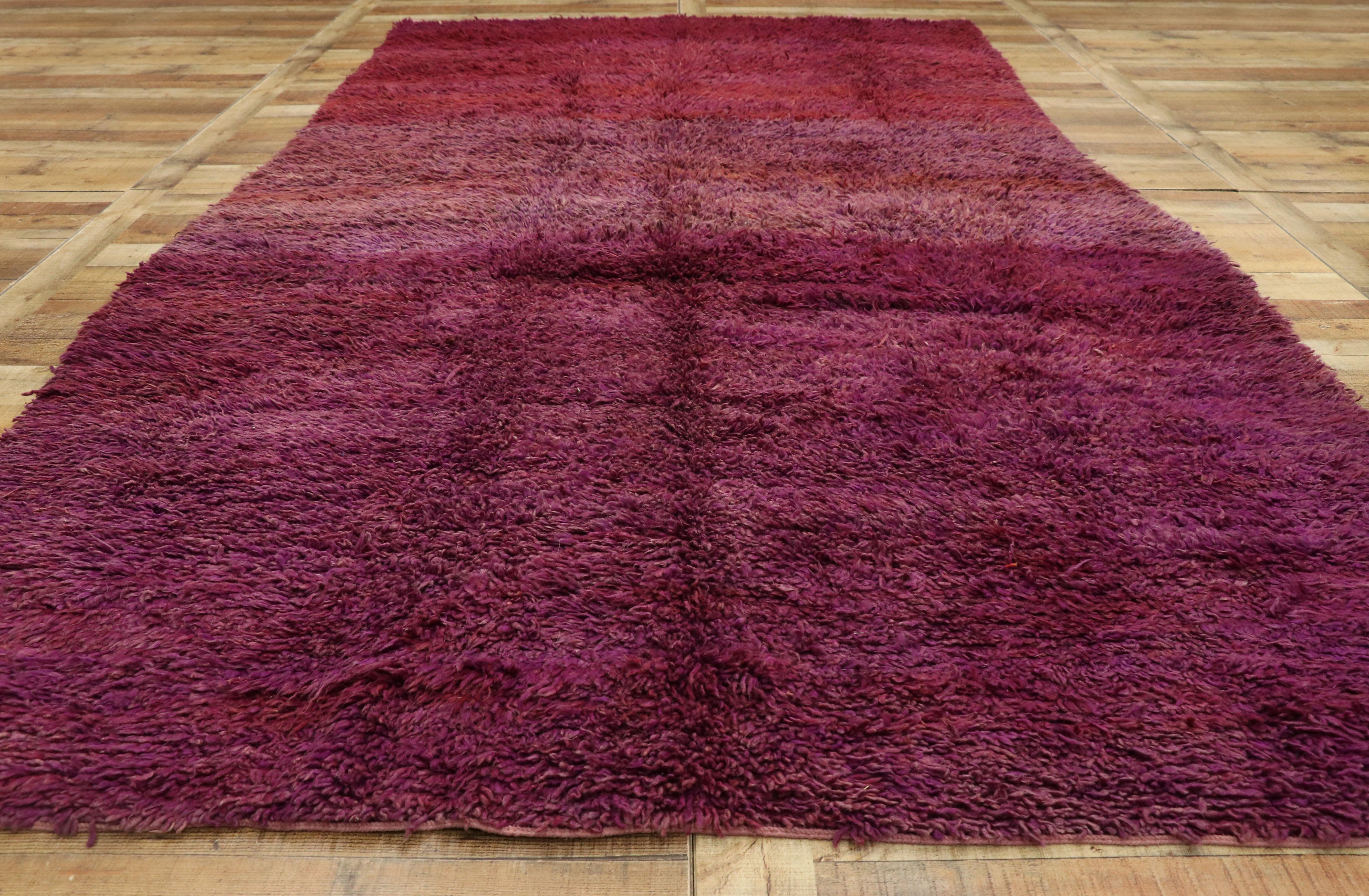 Vintage Berber Moroccan Rug with Cozy Hygge Bohemian Style For Sale 1