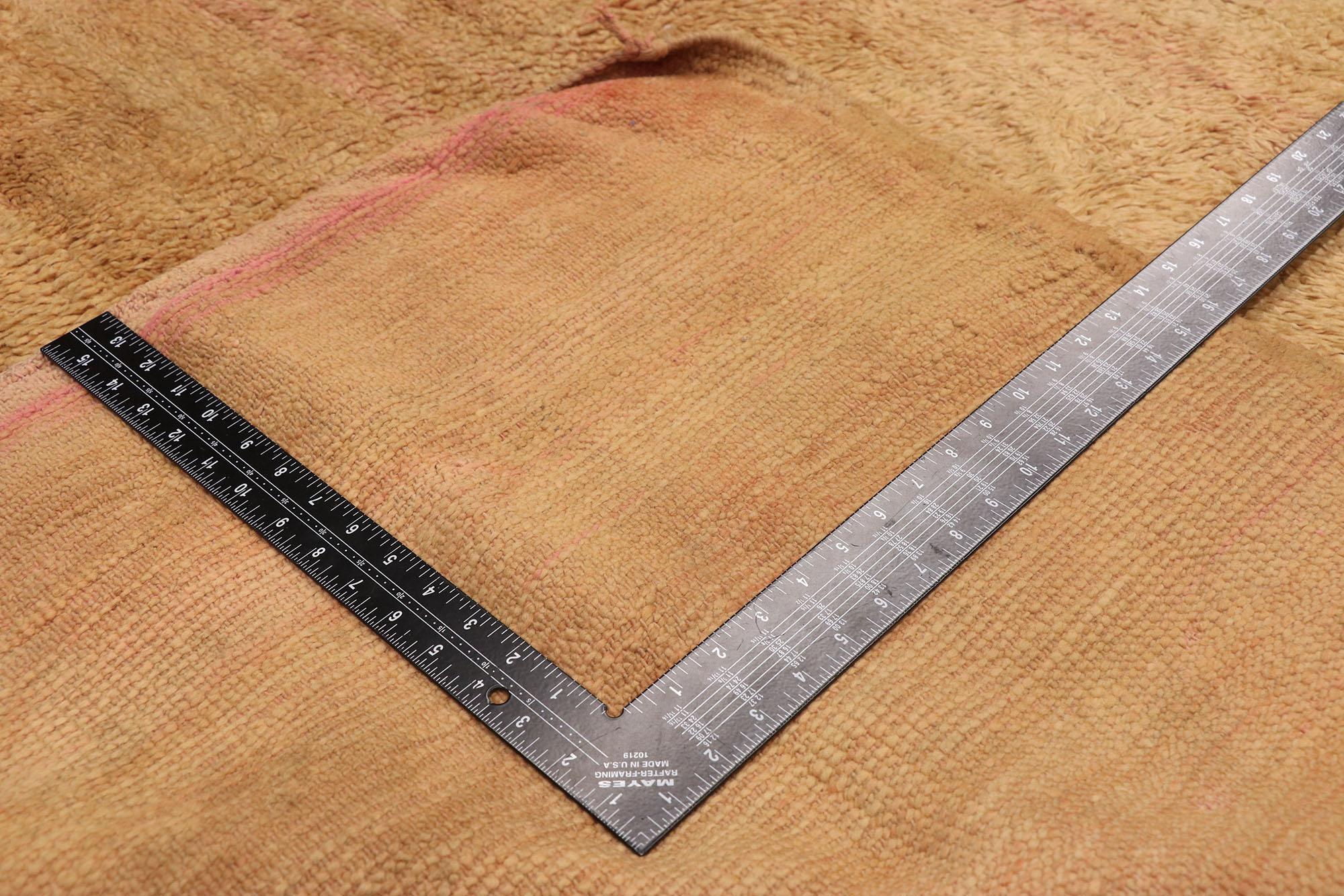 Noué à la main Tapis marocain berbère vintage avec des vibrations hygiéniques douillettes en vente