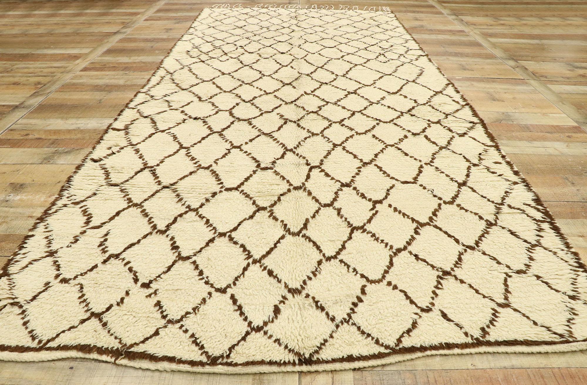 Vintage Berber Moroccan Rug with Mid-Century Modern Style For Sale 1