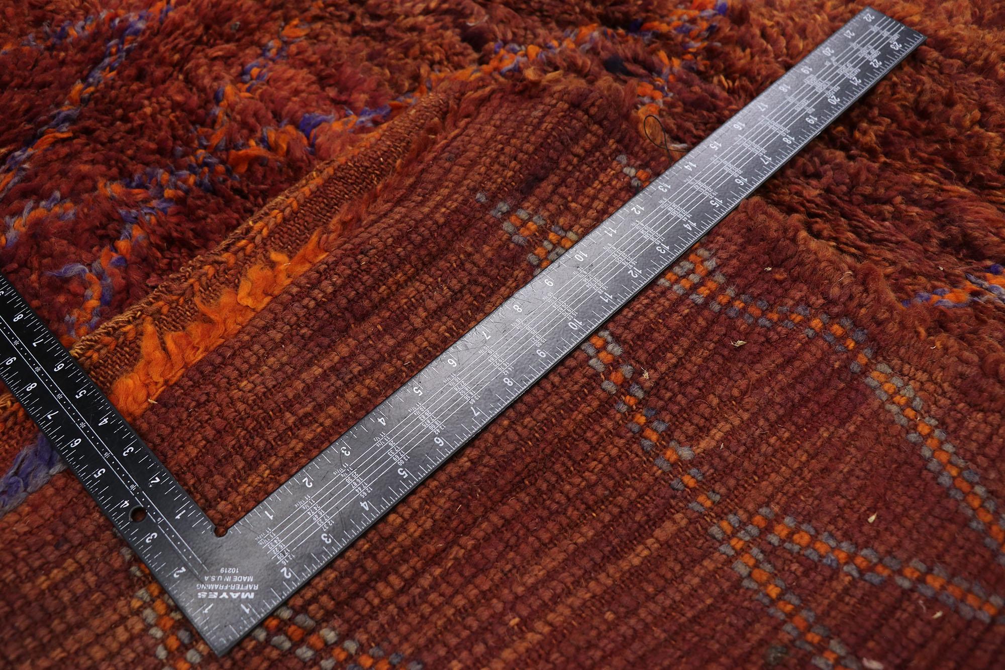 Annodato a mano Tappeto marocchino berbero vintage con stile moderno e rustico in vendita