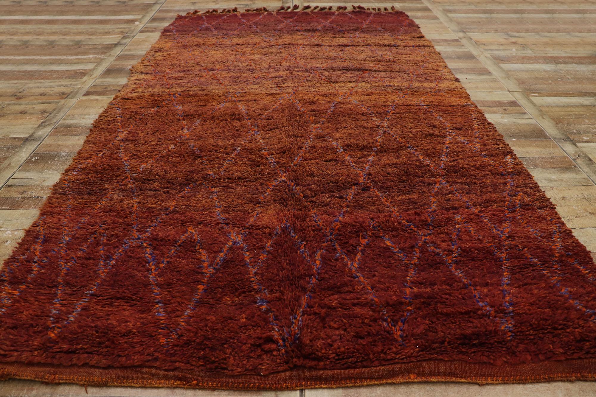 XX secolo Tappeto marocchino berbero vintage con stile moderno e rustico in vendita