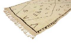 Marokkanischer Berberteppich im Vintage-Stil mit modernem Stammesmuster und nomatischem Stil