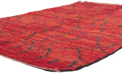 Alfombra Marroquí Vintage Roja Talsint, Expresionismo Abstracto y Estilo Maximalista