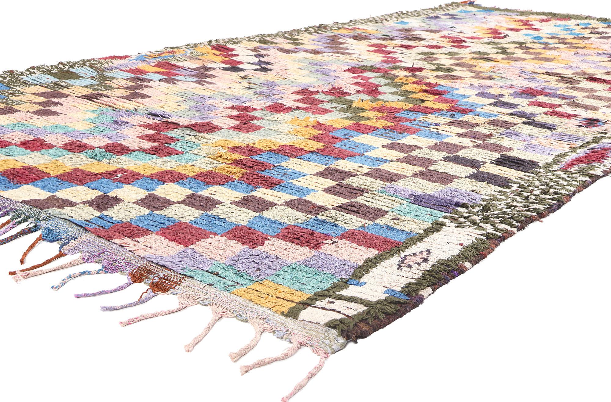 20350 Vintage Rehamna Marokkanischer Teppich 05'07 x 10'05. 

Begeben Sie sich auf eine Reise, bei der der Reiz der Stämme auf ein Kaleidoskop von Farben trifft, mit diesem handgeknüpften marokkanischen Rehamna-Teppich aus Wolle. Das inhärente