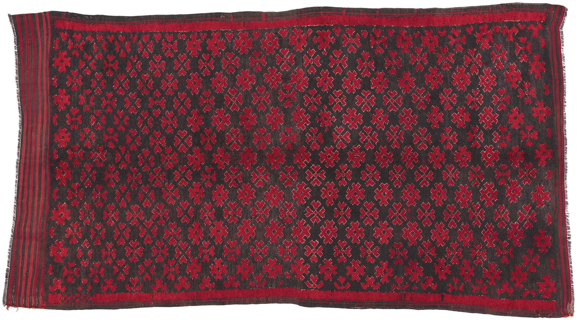 Vintage Taznakht Moroccan Rug, Midcentury Modern Meets Tribal Enchantment For Sale 4