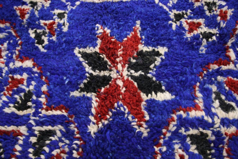 20681 Vintage Indigo Beni Mguild Rug with Tribal Style, Berber Blue Moroccan Rug 06'10 x 12'01. This hand-knotted wool indigo Beni M'Guild rug Rich waves of abrash and the tribal appeal of nomadic charm, the indigo blue hues provide the perfect