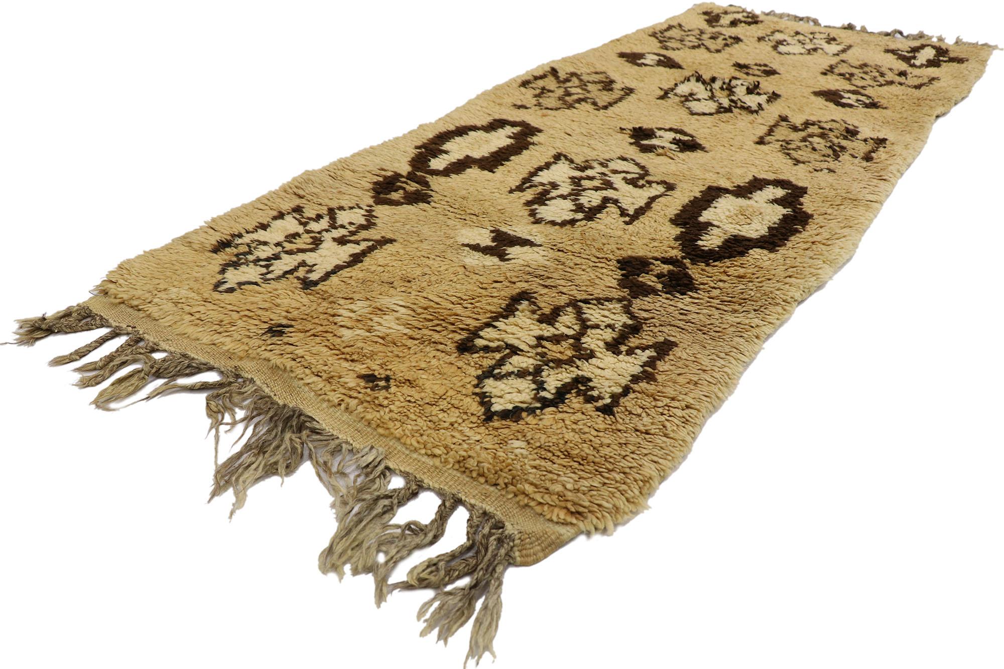 21567 vintage Berber Moroccan rug with Tribal style 02'07 x 06'02. With its simplicity, incredible detail and texture, this hand knotted wool vintage Berber Moroccan rug is a captivating vision of woven beauty. The abrashed camel colored field