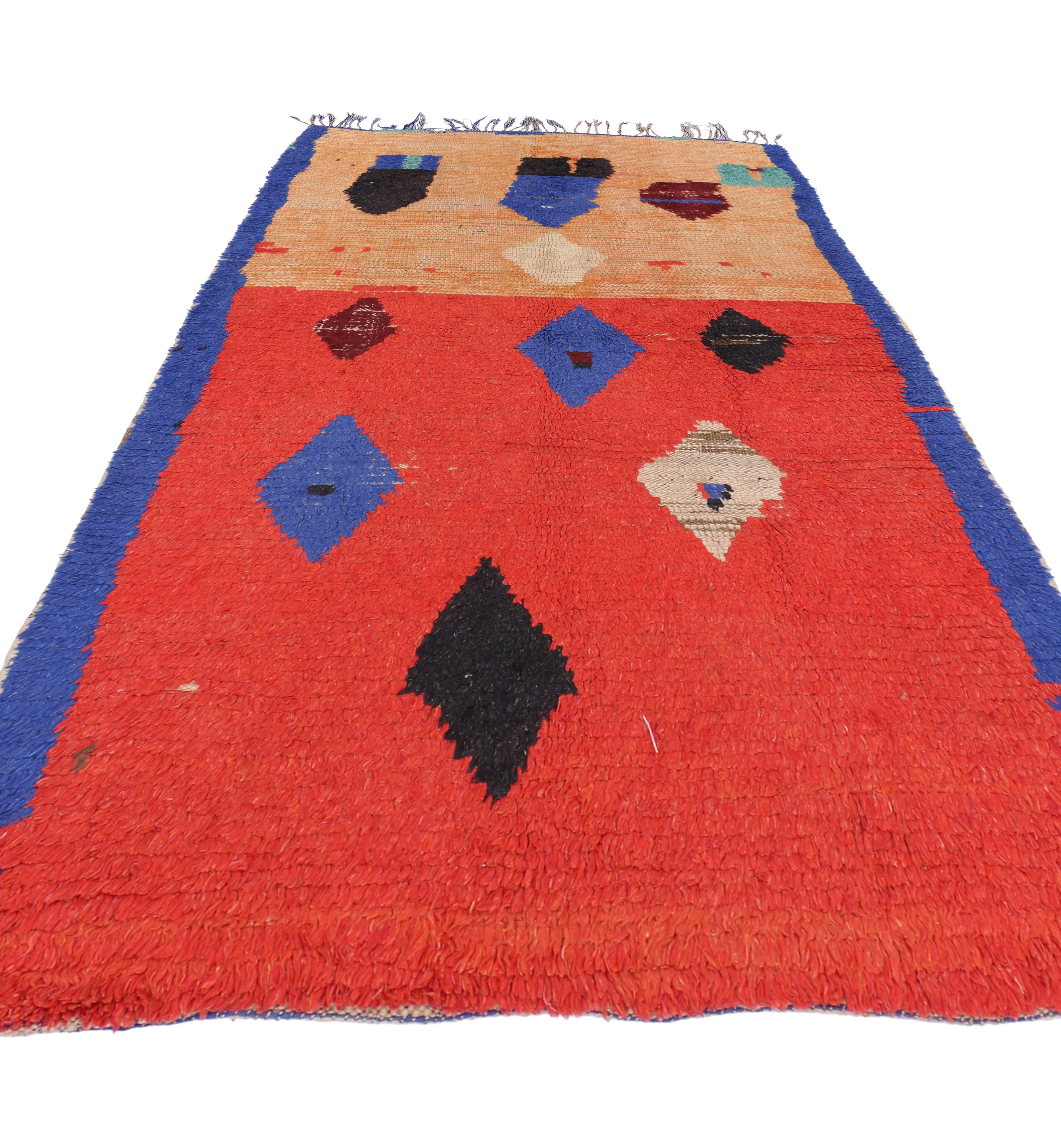 Vintage Berber Moroccan Rug with Tribal Style In Good Condition In Dallas, TX