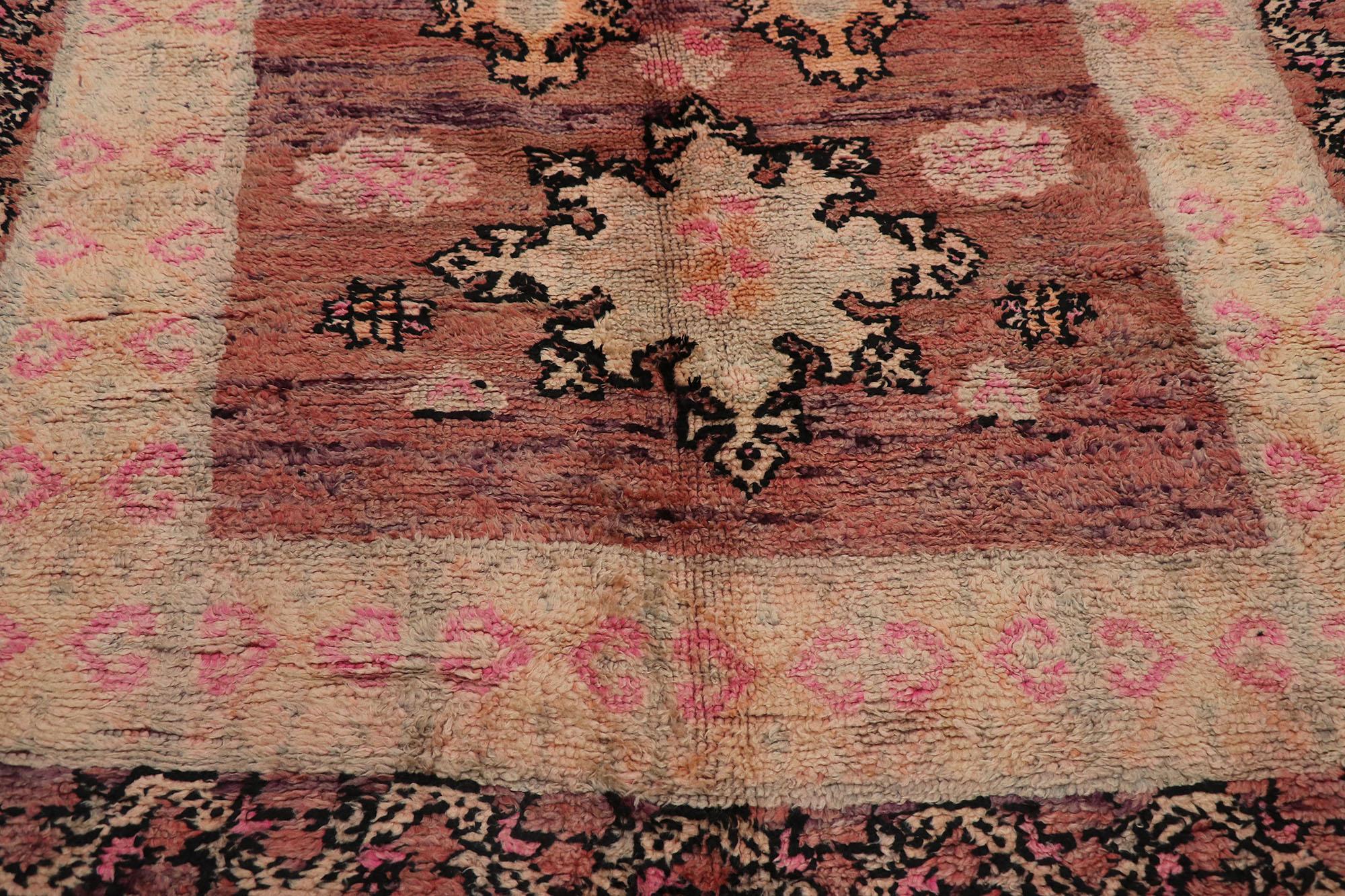 Vintage Berber Moroccan Rug with Tribal Style In Good Condition For Sale In Dallas, TX