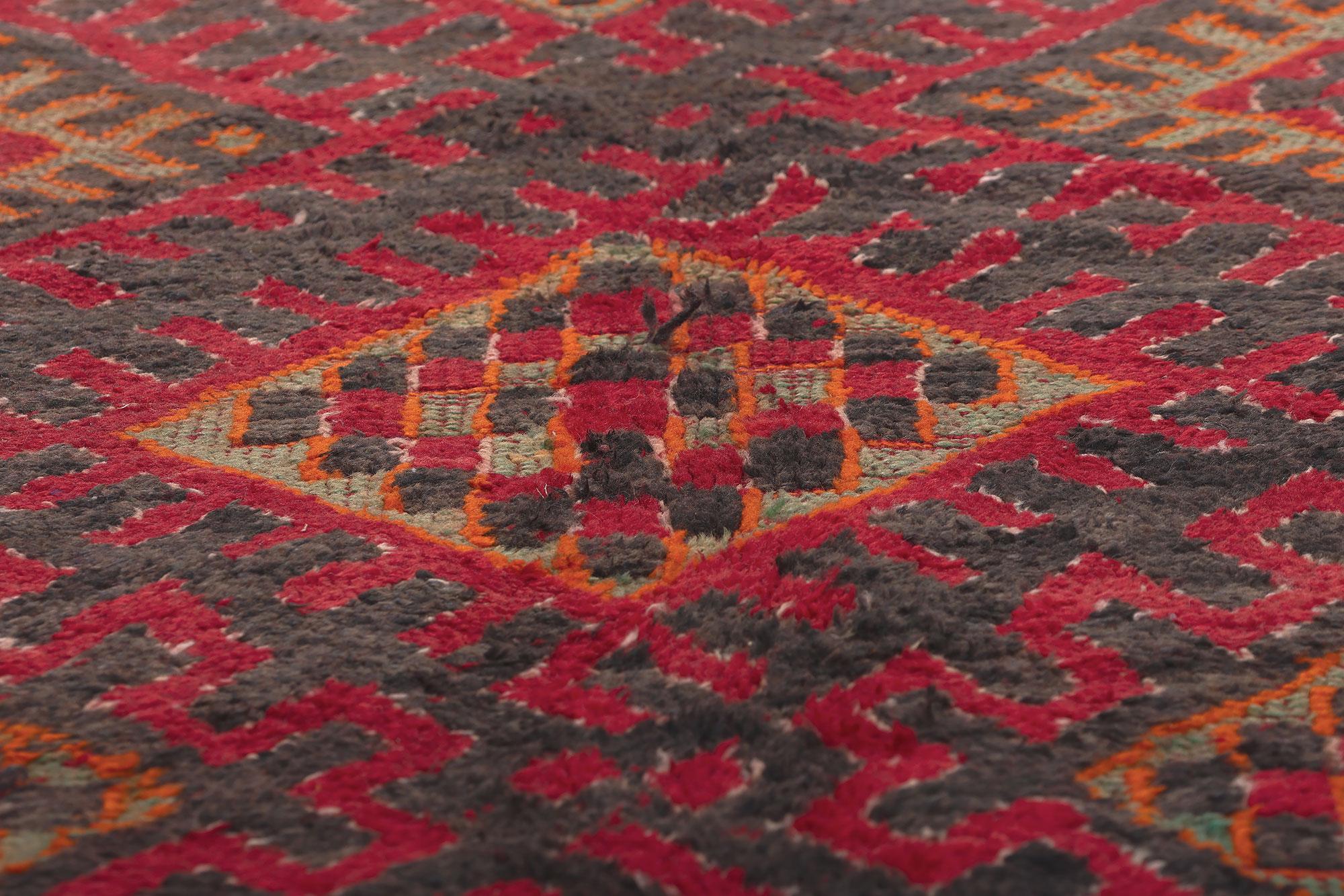 Alfombra marroquí vintage Taznakht, la modernidad de mediados de siglo se une al encanto tribal Anudado a mano en venta