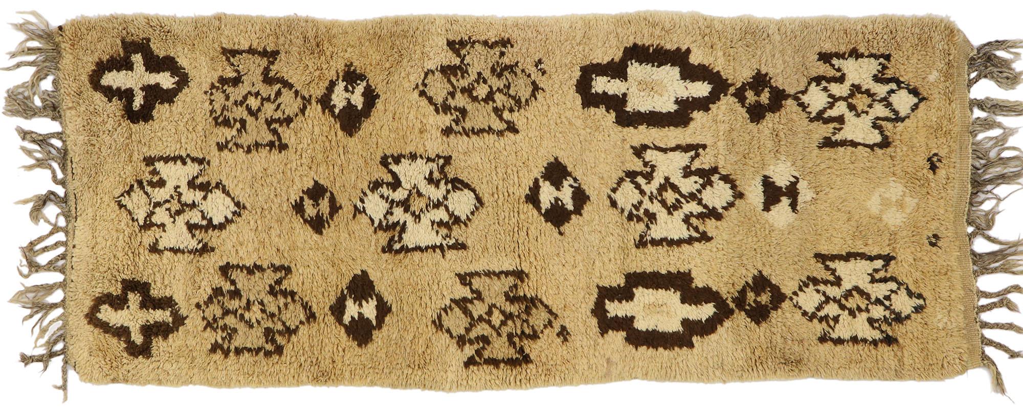Vintage Berber Moroccan Rug with Tribal Style For Sale 3