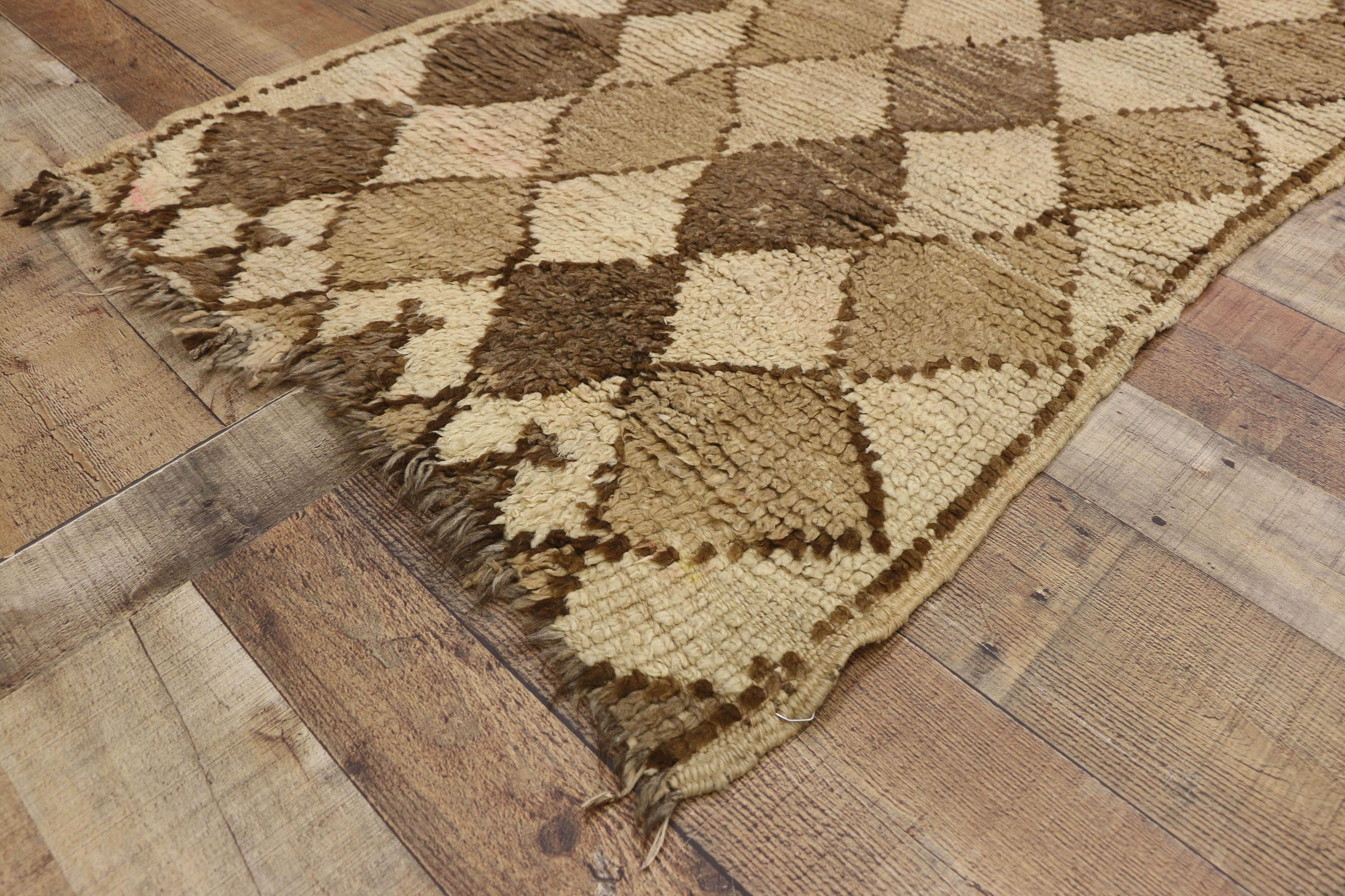 Alfombra Vintage Bereber Marroquí de Estilo Tribal en Colores Neutros siglo XX en venta