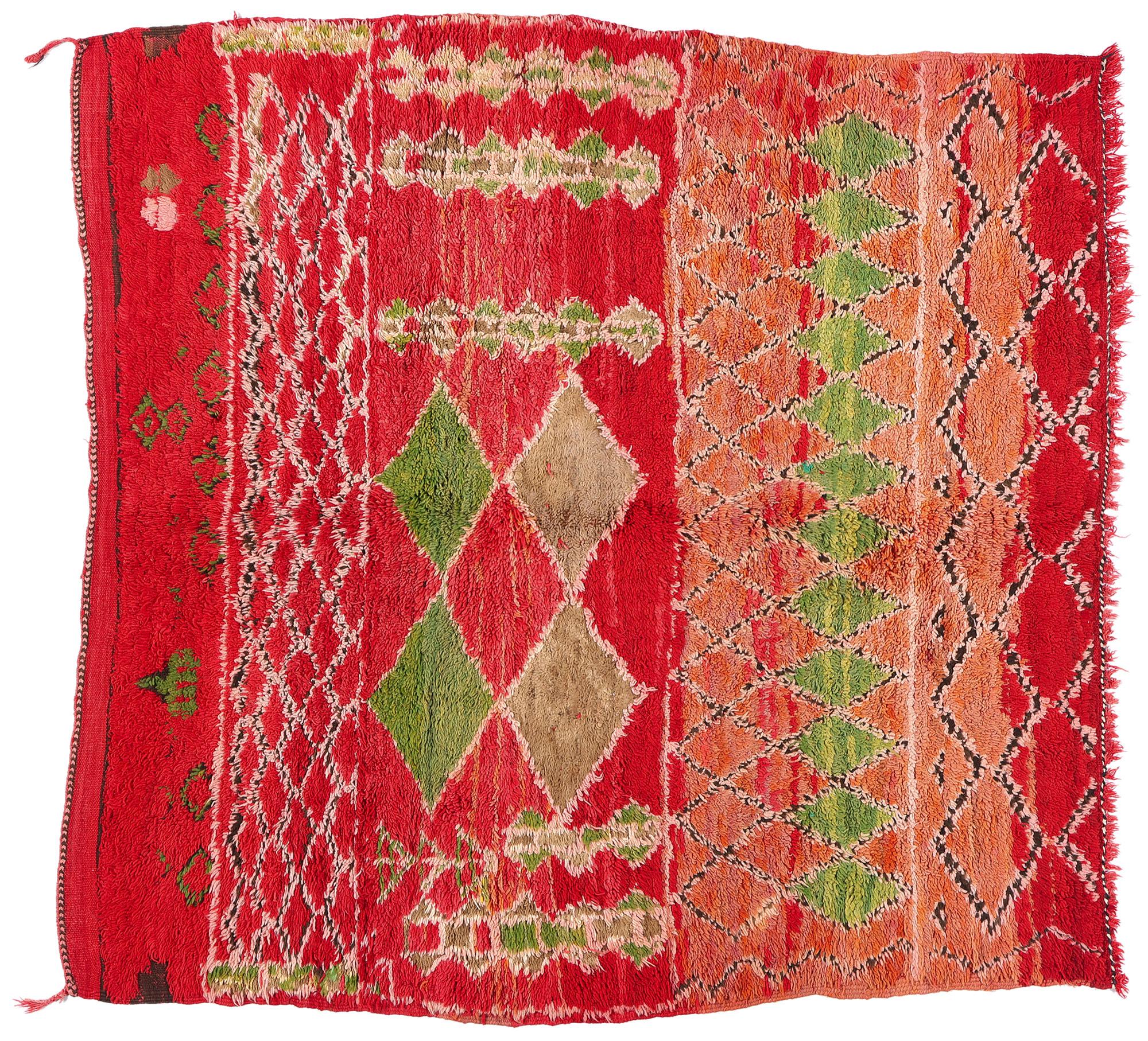 Tapis berbère marocain vintage de style tribal, carré rouge et écaillé en vente 2