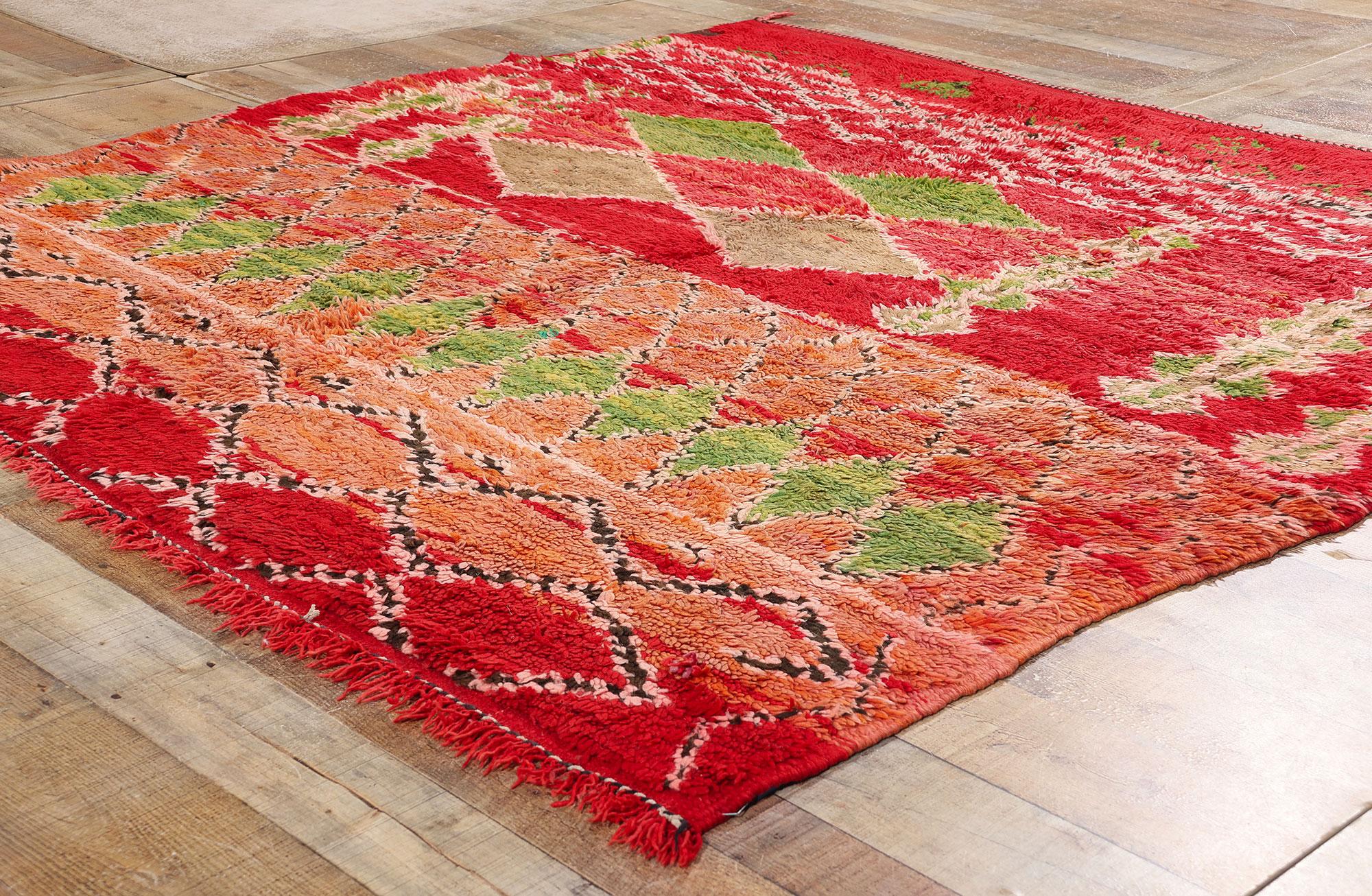 Tapis berbère marocain vintage de style tribal, carré rouge et écaillé Bon état - En vente à Dallas, TX