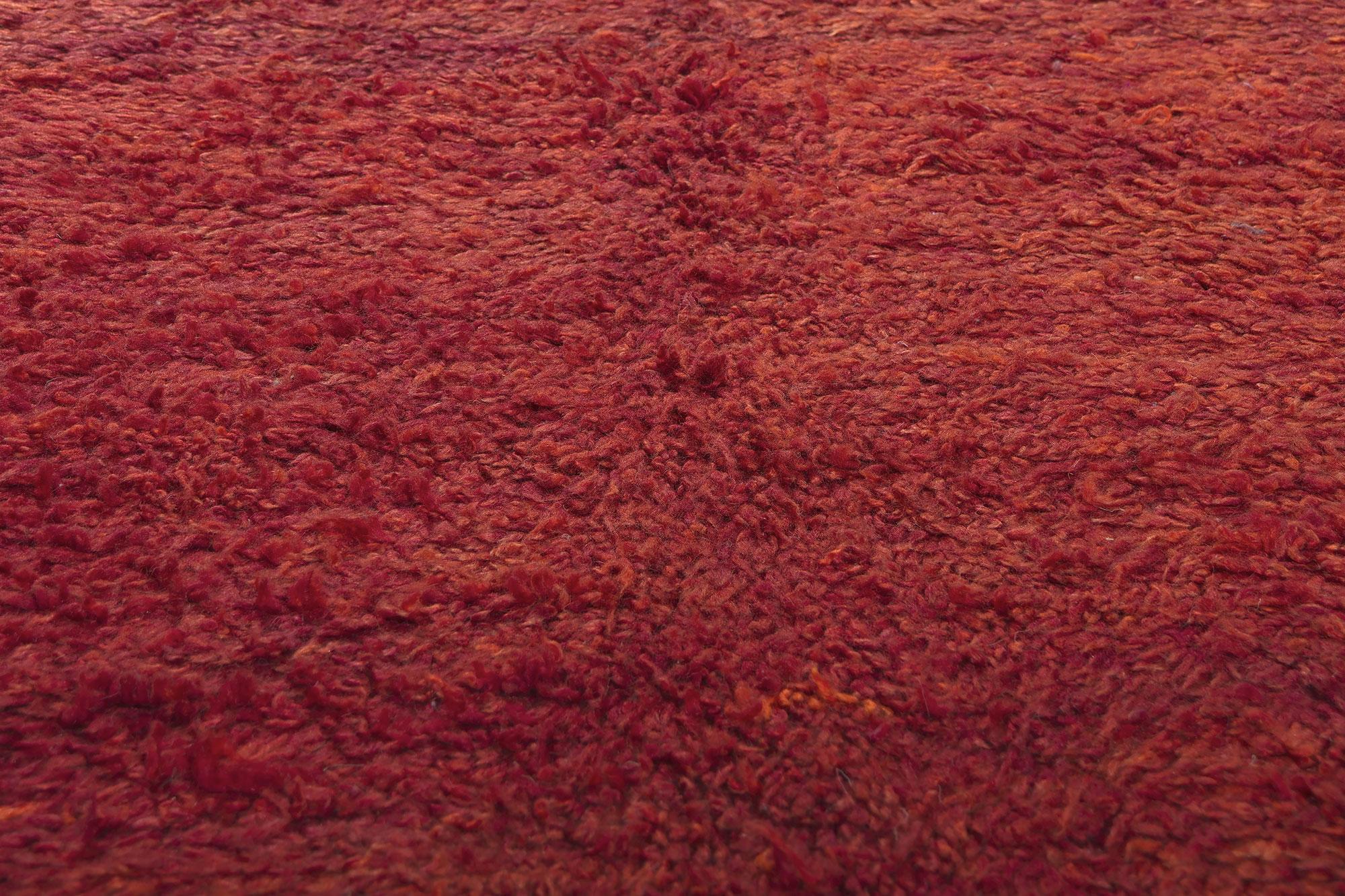 Vintage Red Beni Mrirt Moroccan Rug, Cozy Nomad Meets Abstract Expressionism In Good Condition For Sale In Dallas, TX