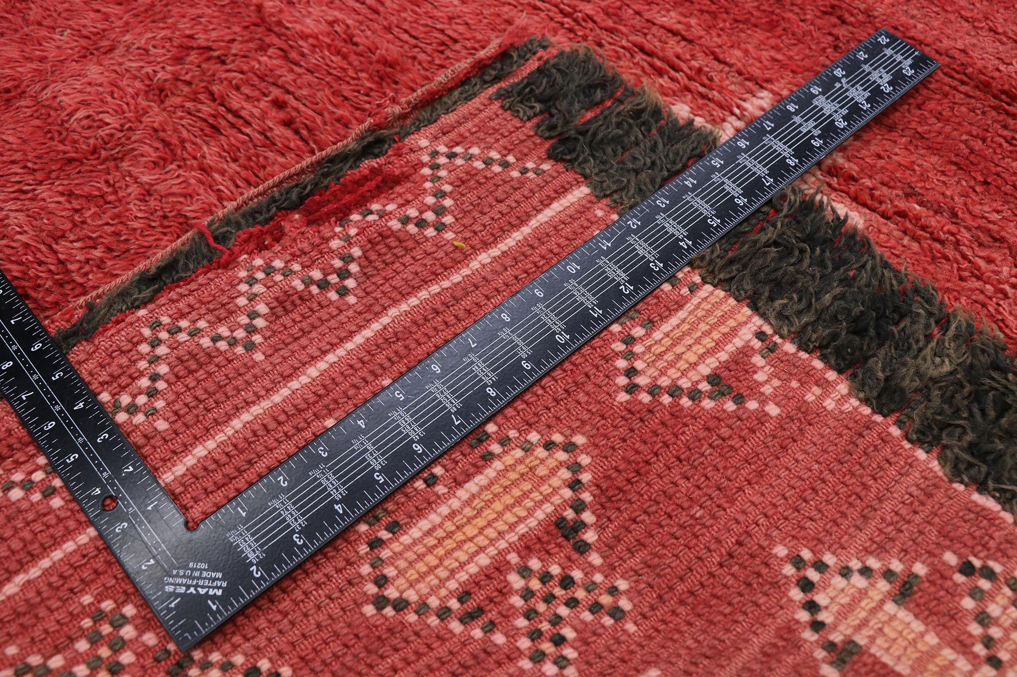 Vintage Berber Taznakht Moroccan Rug, Midcentury Meets Tribal Enchantment In Good Condition For Sale In Dallas, TX