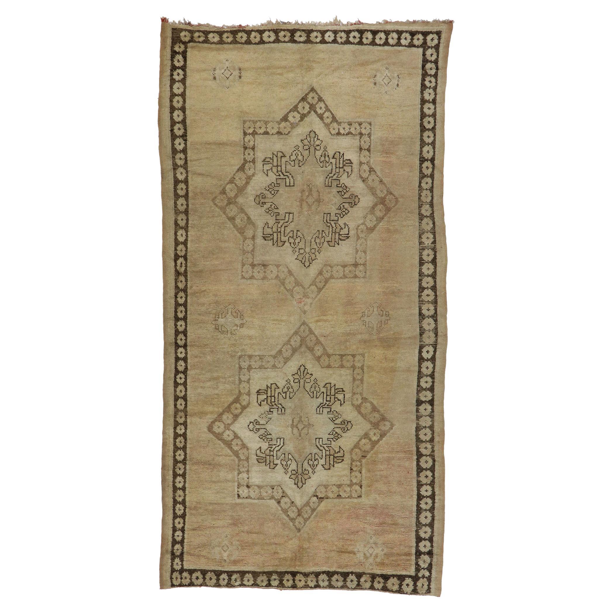 Vintage Berber Taznakht Moroccan Rug with Mid-Century Modern Style