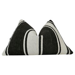 Vintage Berber Tribal Hand-Woven Kilim Hemp/Wool Pillow