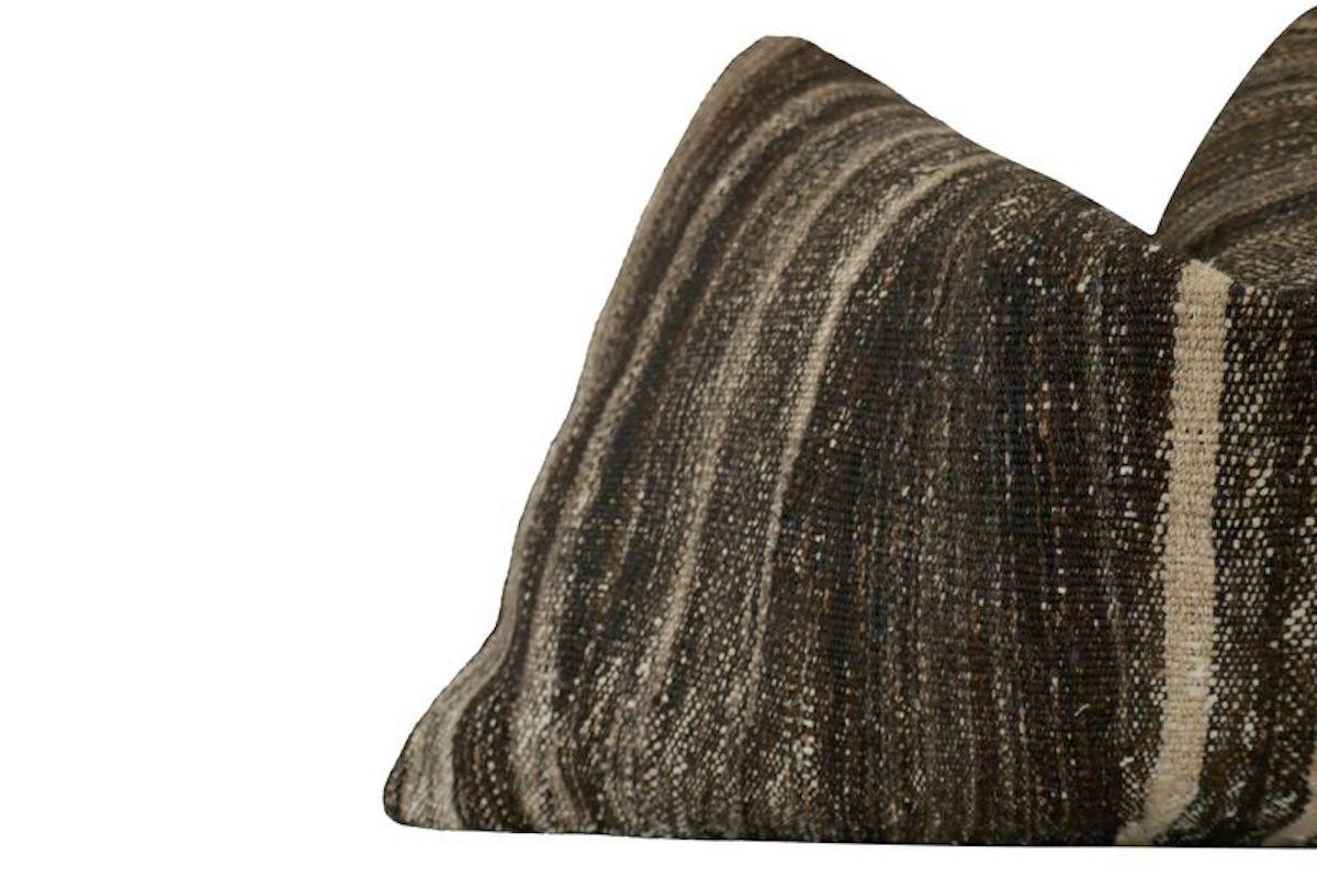 Handgewebtes Kelim-Wollkissen, Berber Stammeskunst (Handgefertigt) im Angebot
