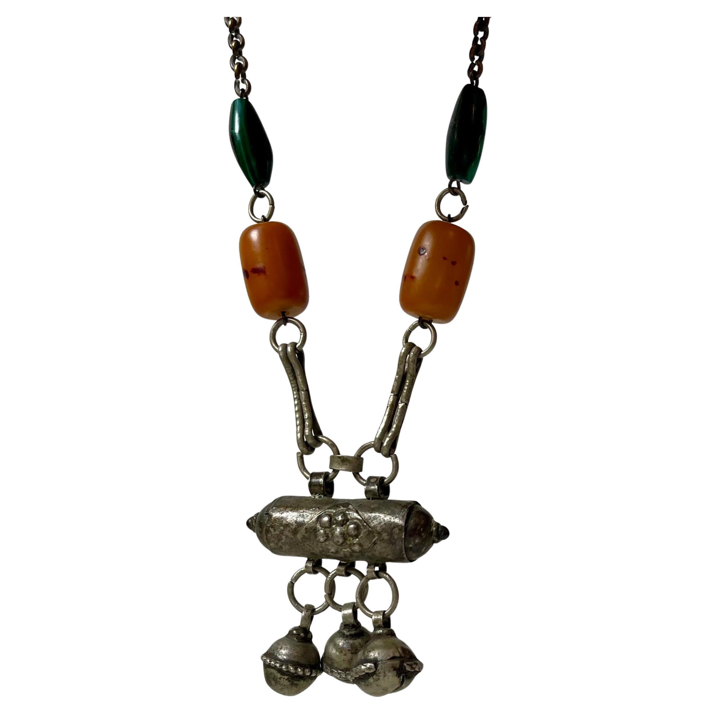 Collana tribale berbera vintage in argento con perline di malachite