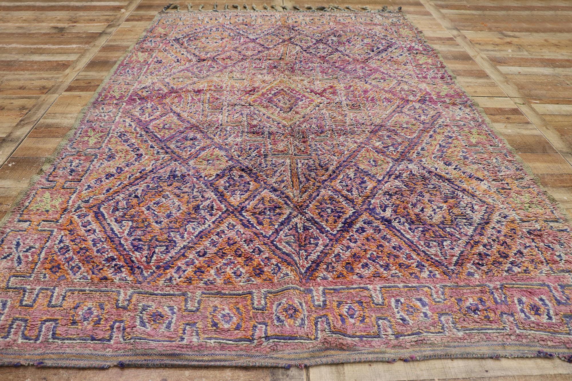 Vintage Berber Zayane Moroccan Rug with Bohemian Style For Sale 1