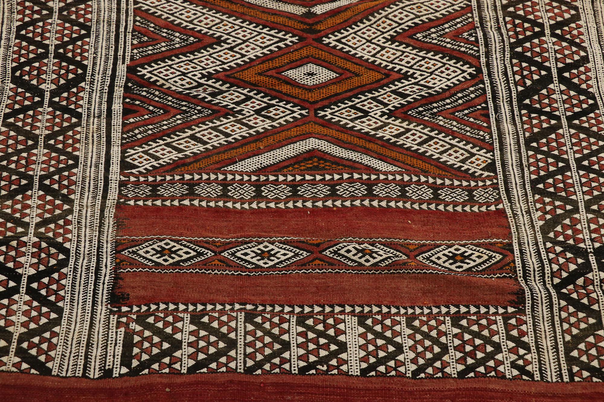Vintage Berber Zemmour Moroccan Kilim Runner with Tribal Style In Good Condition In Dallas, TX