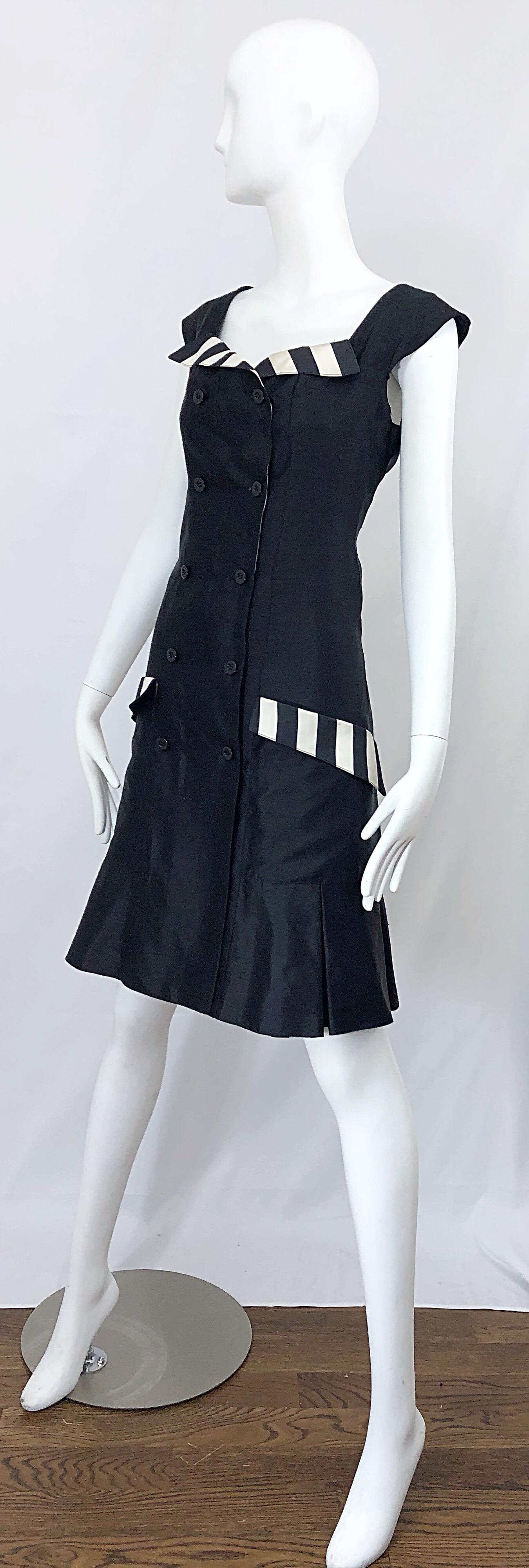 Vintage Bernard Perris Size 12 Black and White Striped 1990s Silk Dress For Sale 4